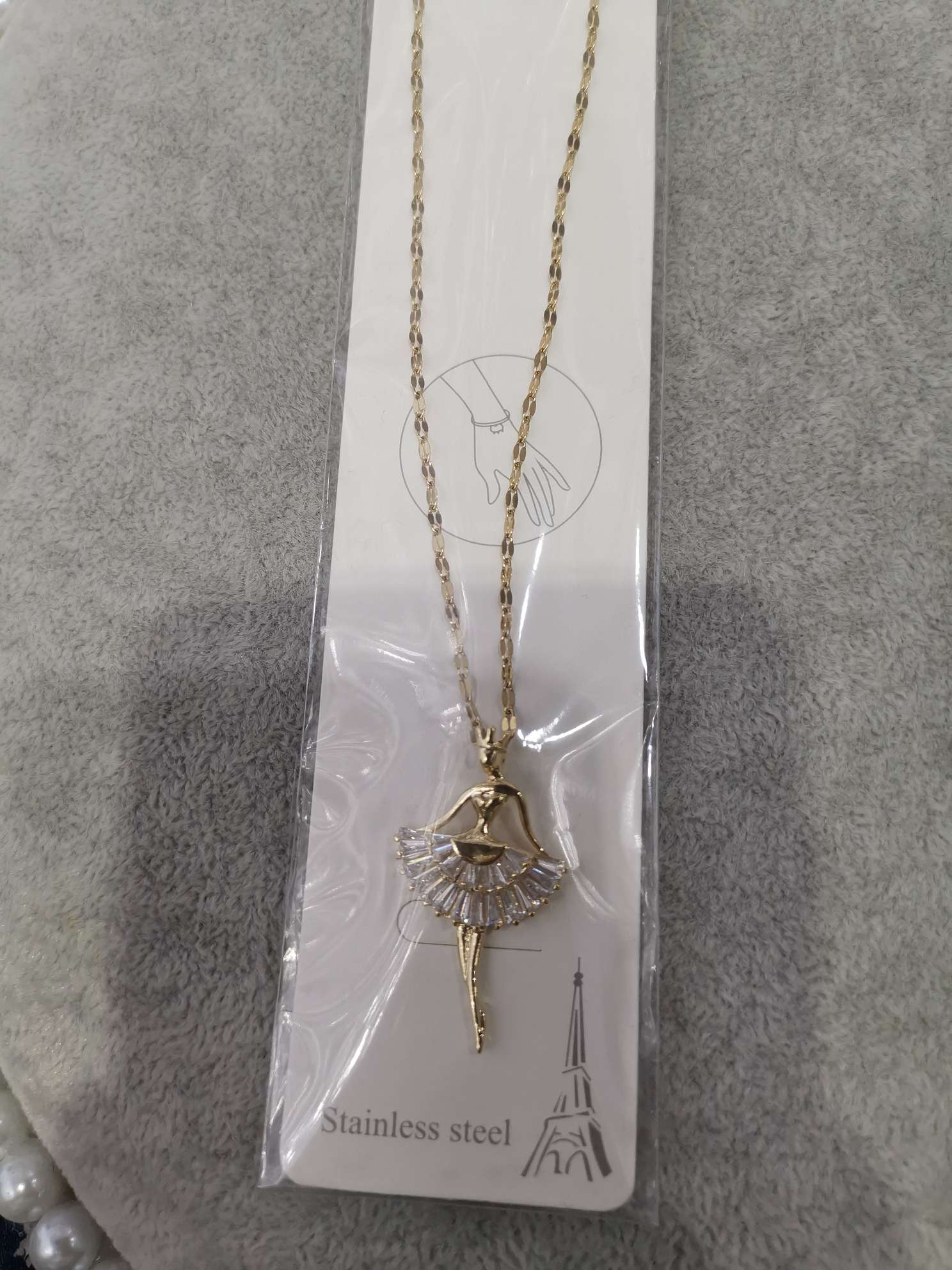Tutu necklace thumbnail
