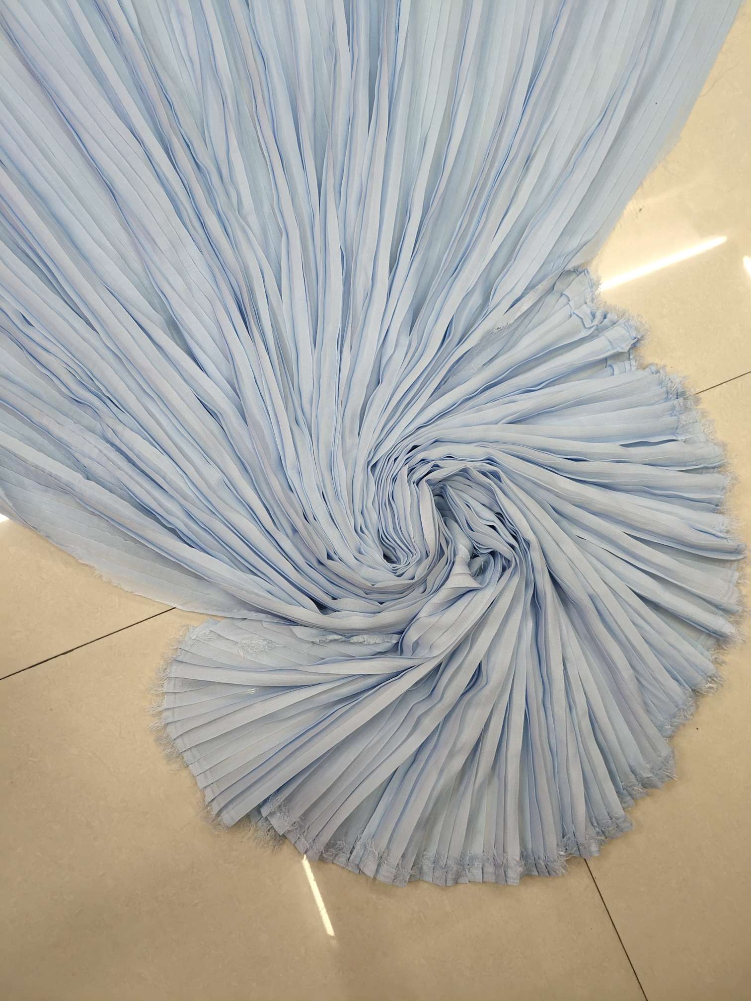 Chiffon crepe series, materials for headwear, shoe flowers, clothing, etc Application Scenario