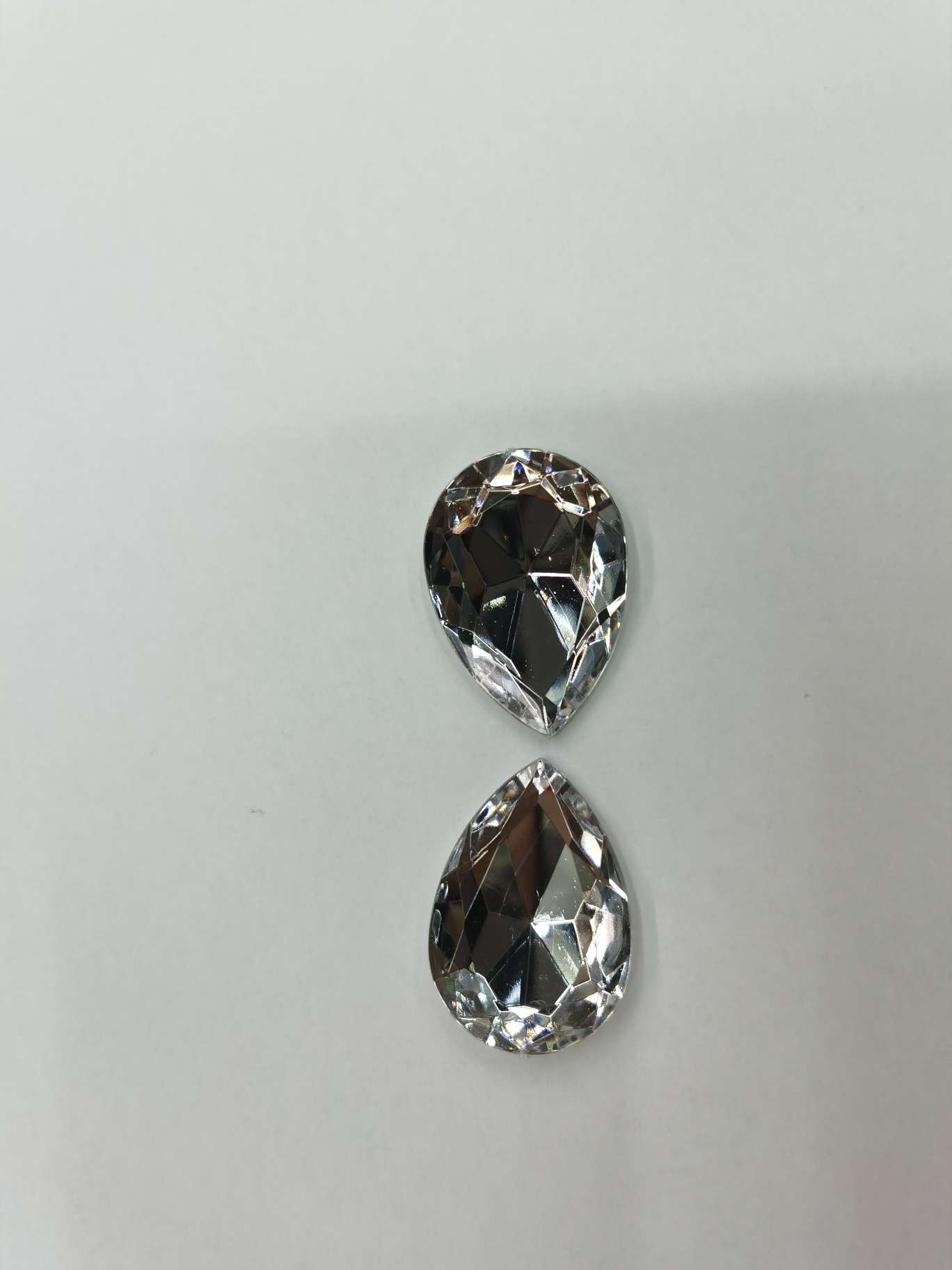 Taiwan acrylic diamond large water drop fine diamond details Picture