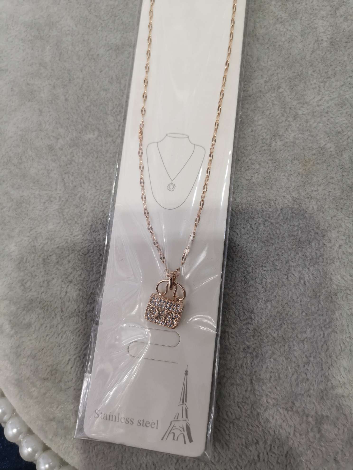 Small bag necklace thumbnail