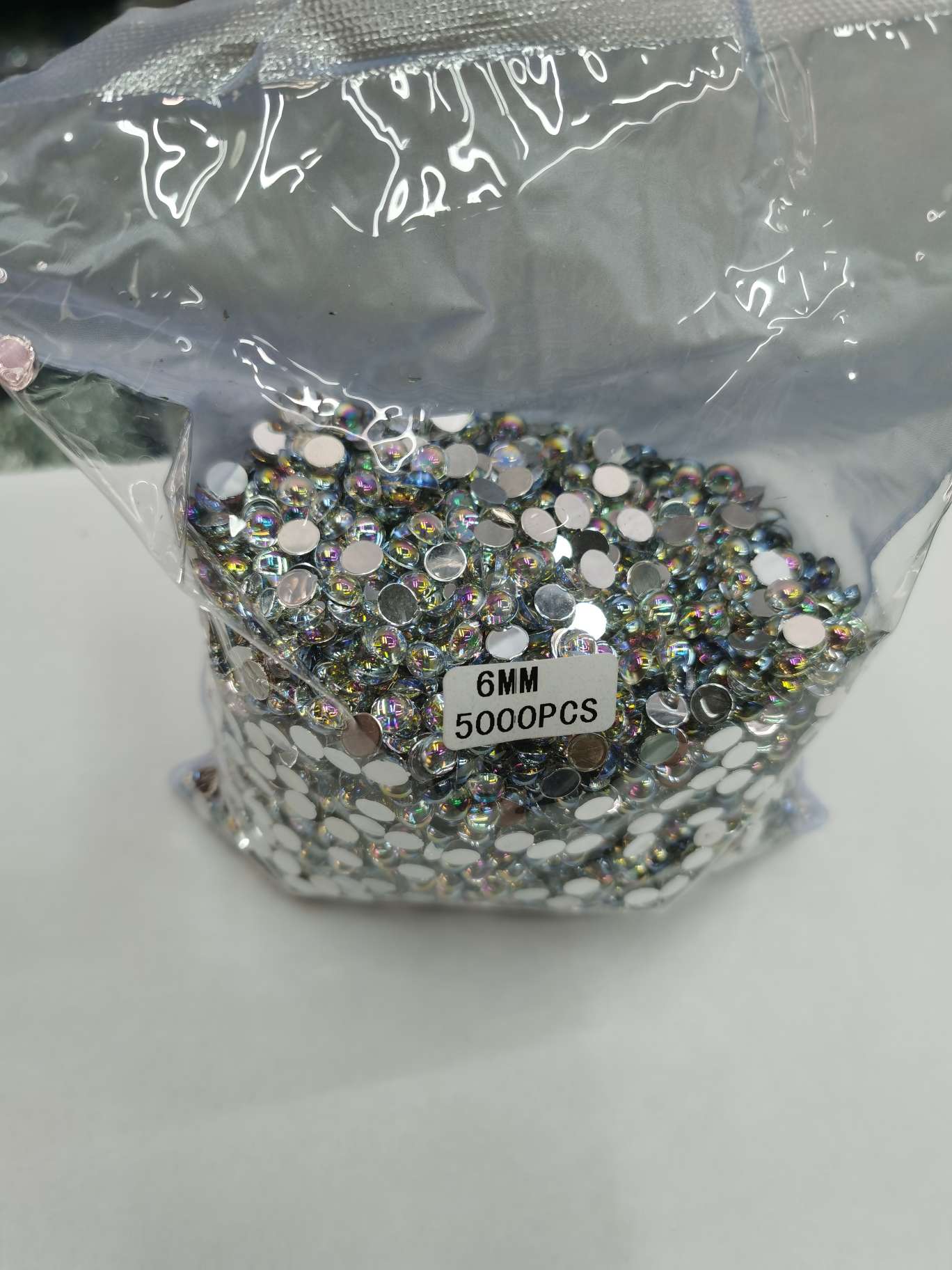 Taiwan acrylic diamond semi-circular smooth surface premium diamond details Picture