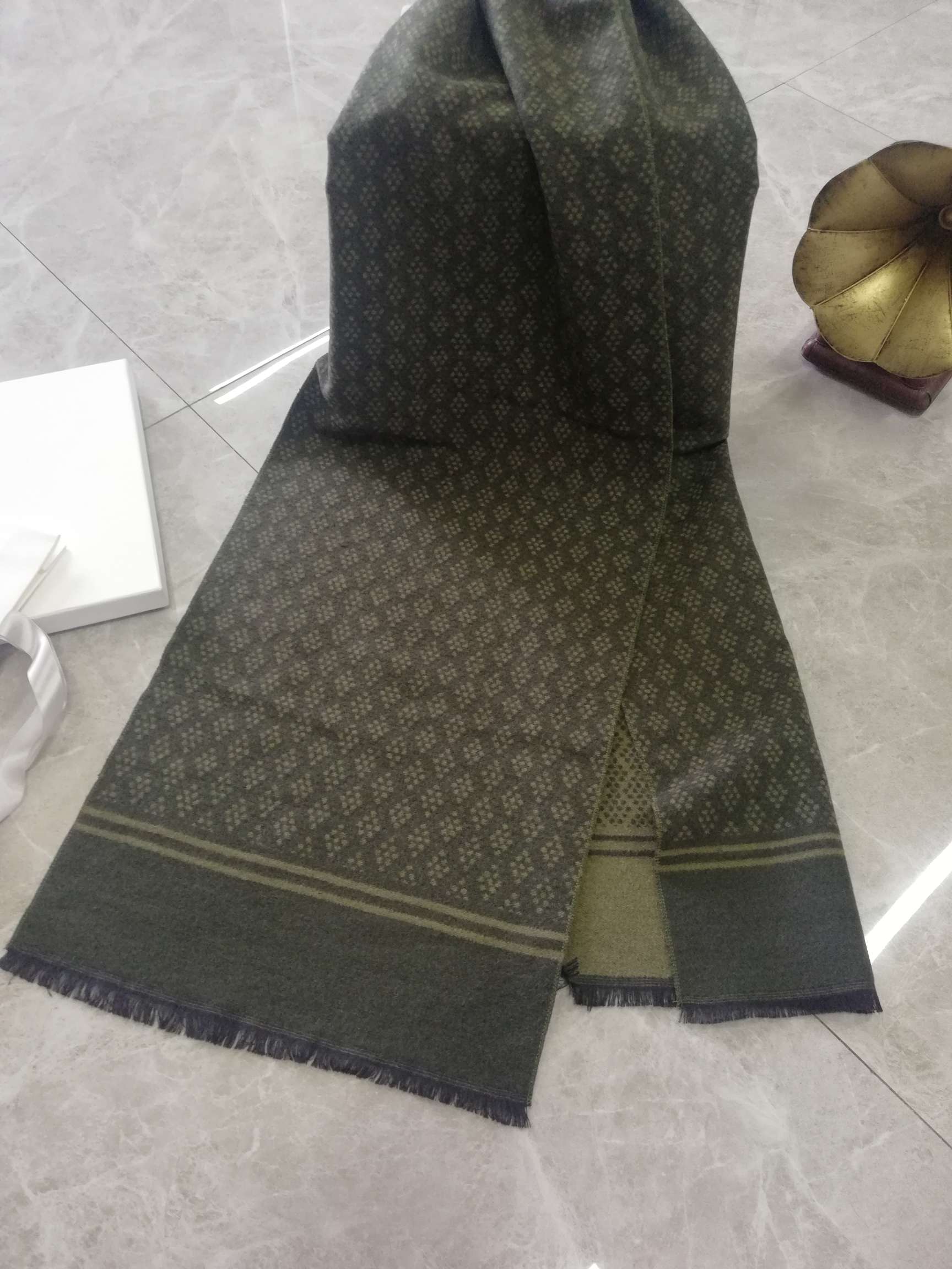 Men's wool scarf 2020 autumn/winter jacquard new diamond-shaped fine points thumbnail