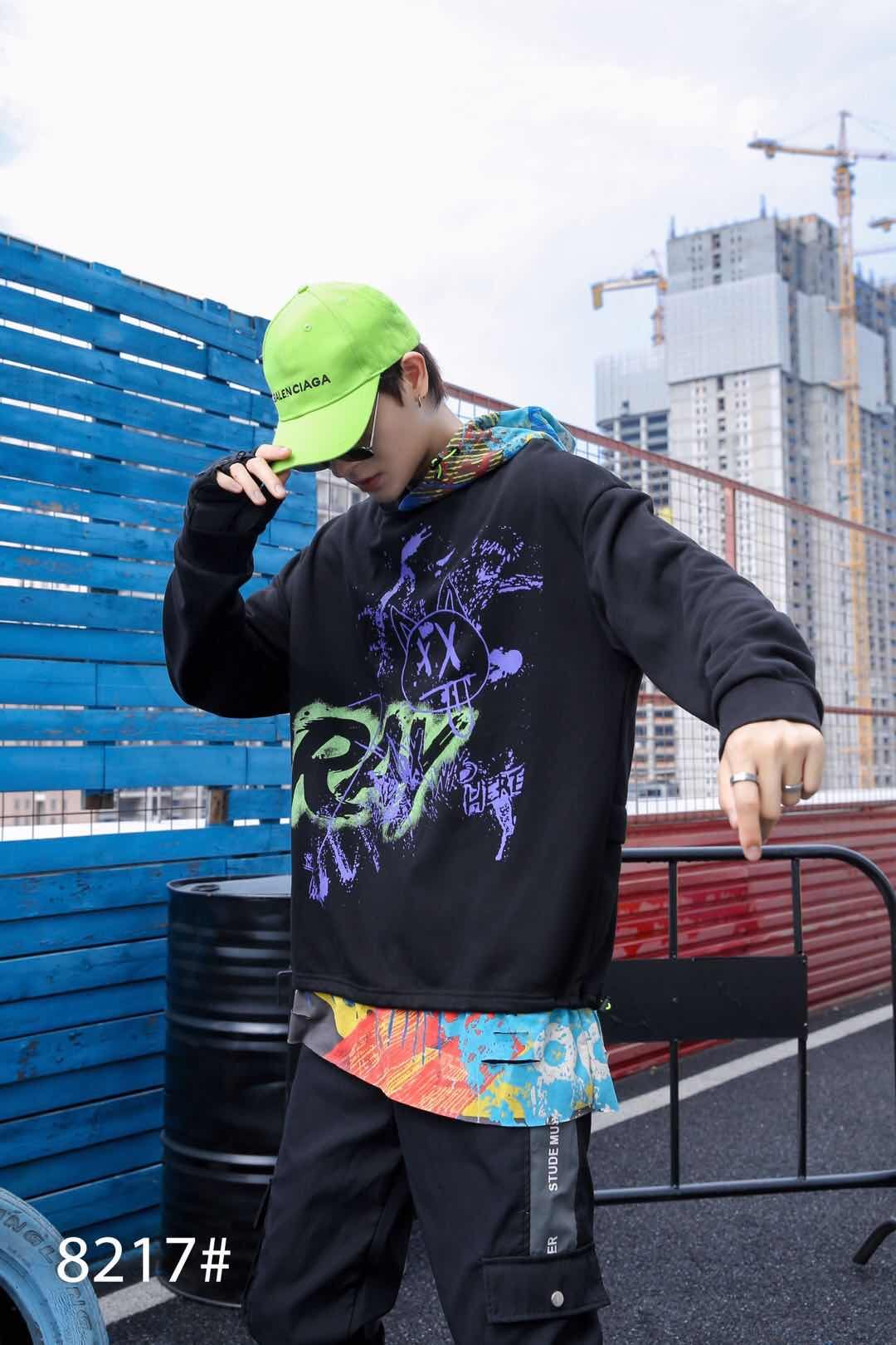 Men's short sleeves undefined