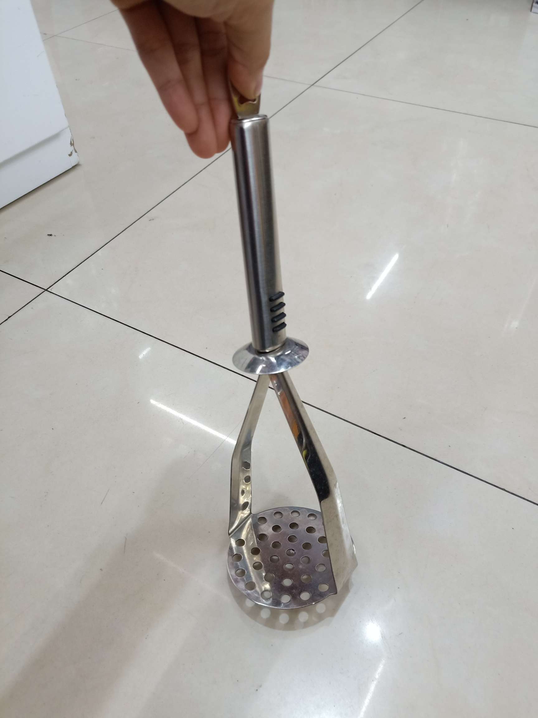 Four wire potato with steel handle thumbnail