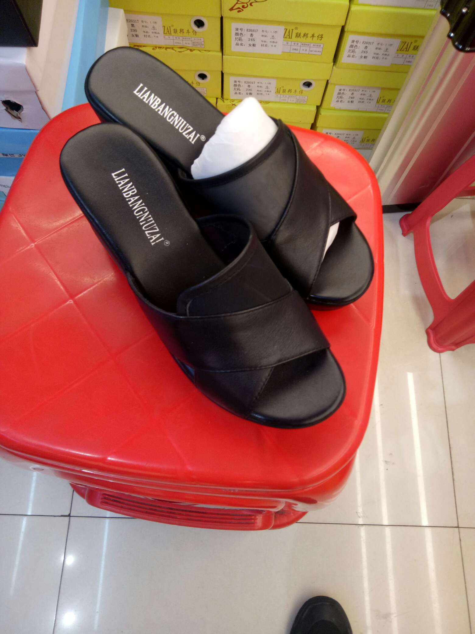 女鞋产品图