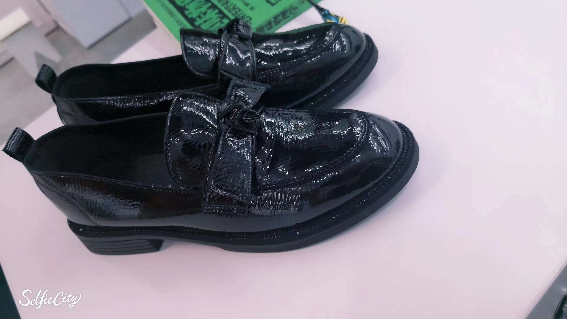Guangzhou leather women's shoes 4