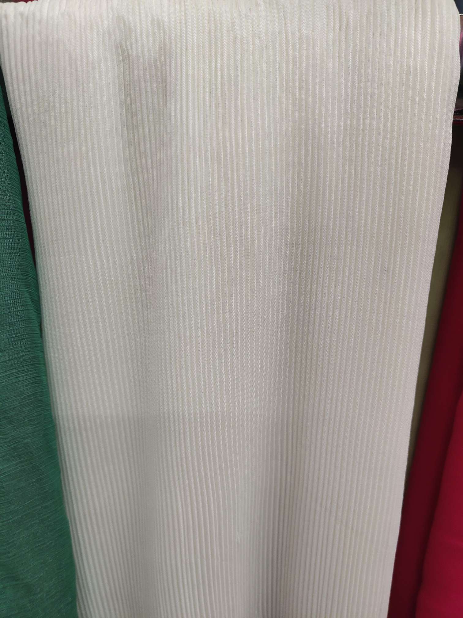 Chiffon crepe, used for jewelry, lace and clothing Application Scenario