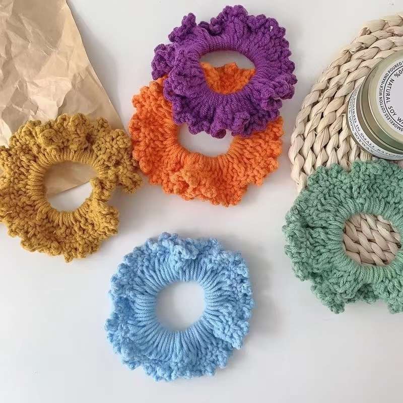 Wool collet thumbnail