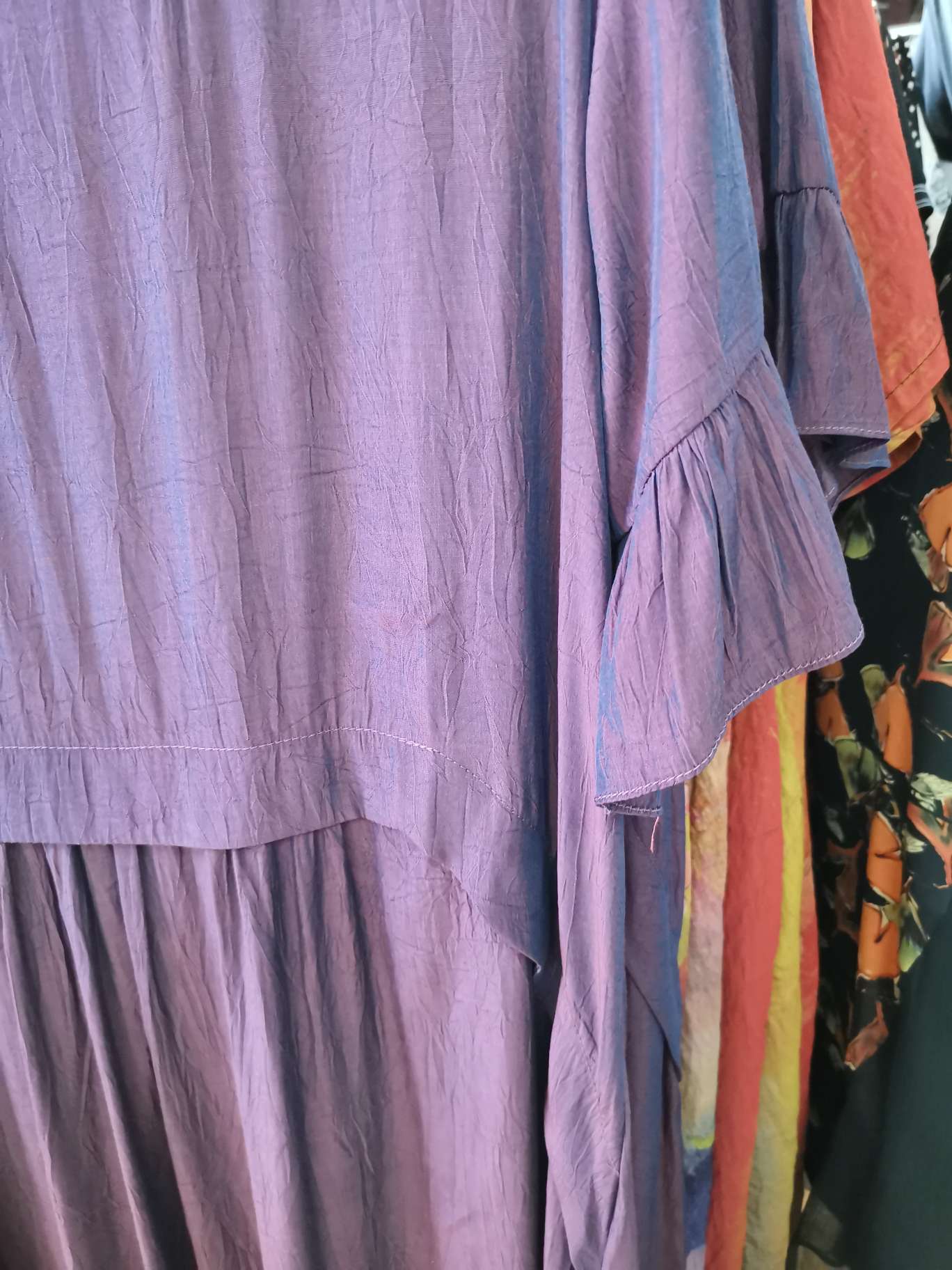 Fashionable violet large round neck business women's dress details Picture