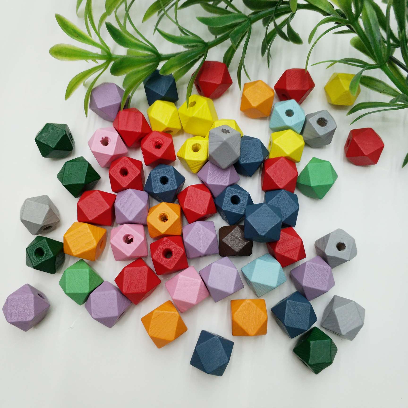 10mm-25mm八角珠各种规格彩色木珠环保水漆工艺装饰配件儿童玩具配饰详情图5