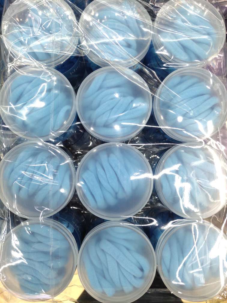 The hair band (blue) is sold directly by the manufacturer at a low price and of high quality. The new crocodile pp clip is colorful and so delicious. Just looking at it makes me want it Specification image