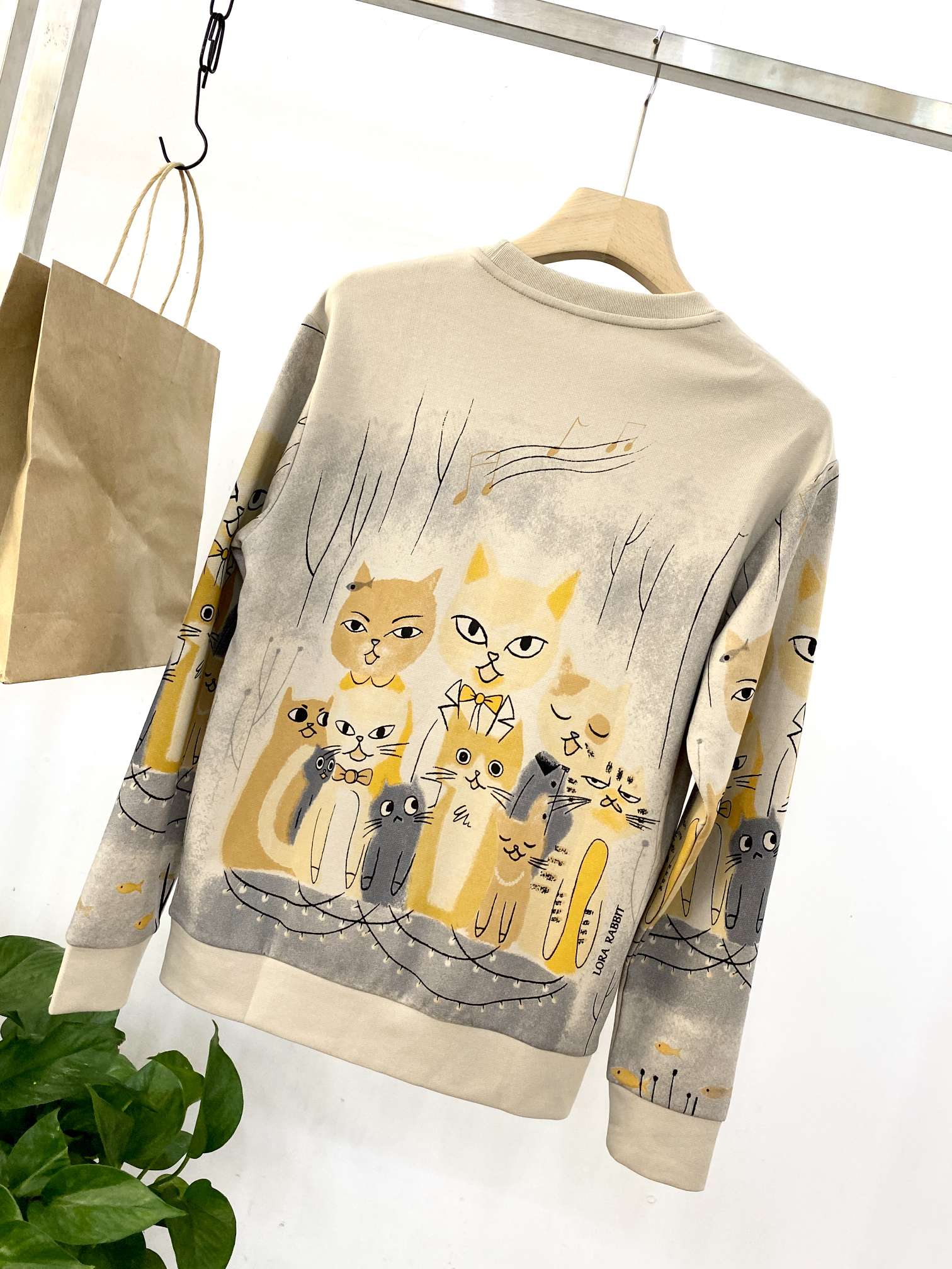 Men's long-sleeved sweatshirt undefined