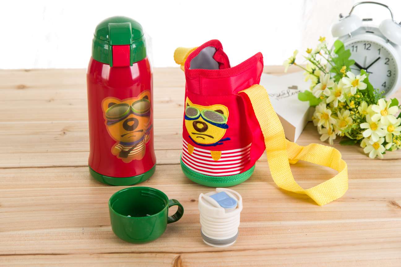 Baby's cup Baby's thermos cup Cartoon cup bear vacuum stainless steel thermos kettle easy to clean and durable toweling