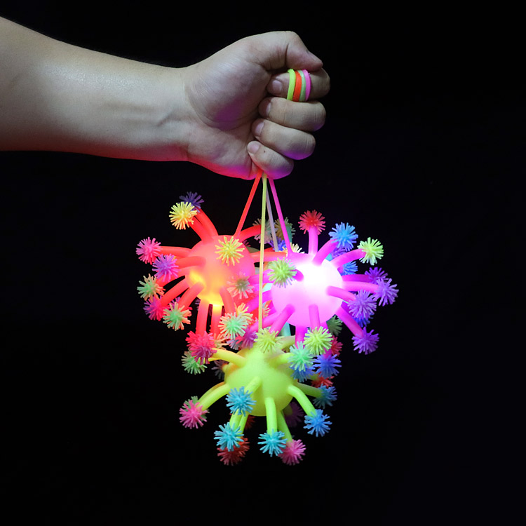 雪花奶瓶装毛毛球细节图