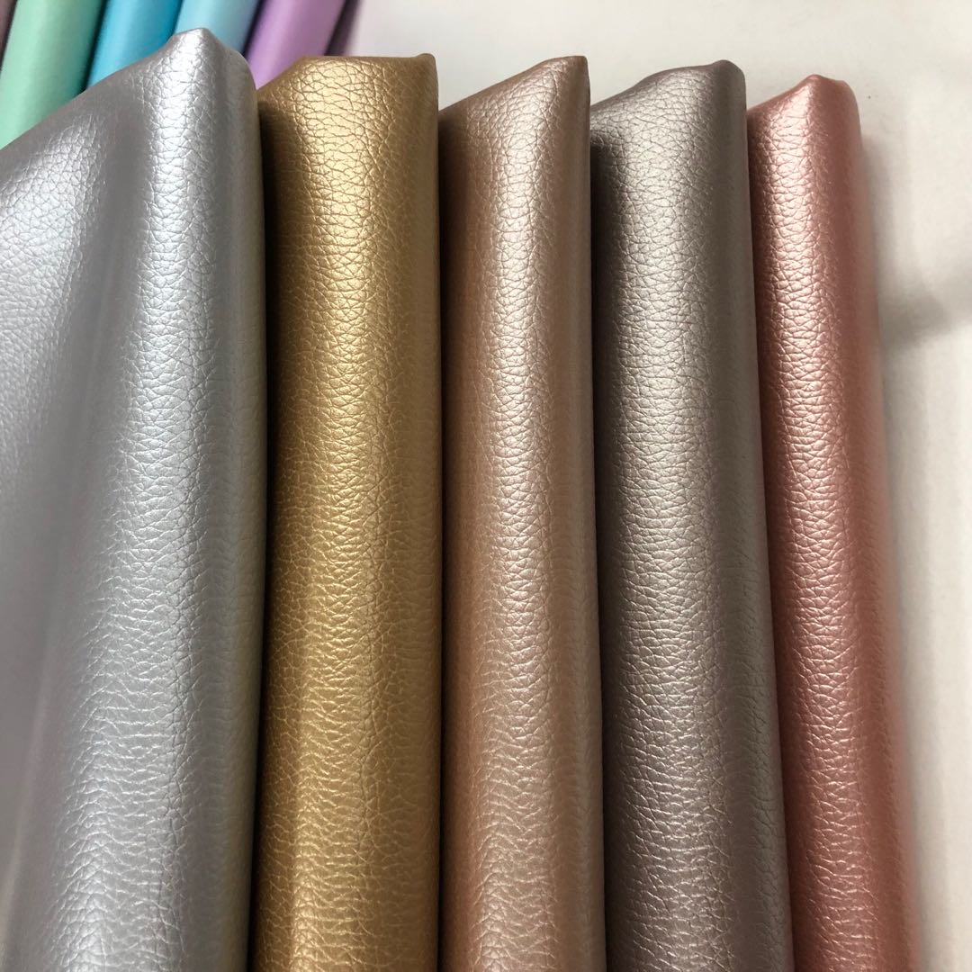 Yiwu Xiangshang Leather offers a wide range of new eco-friendly leather in stock, including small lychee grain pearlescent leather for bags, handbags, and decorative leather Specification image