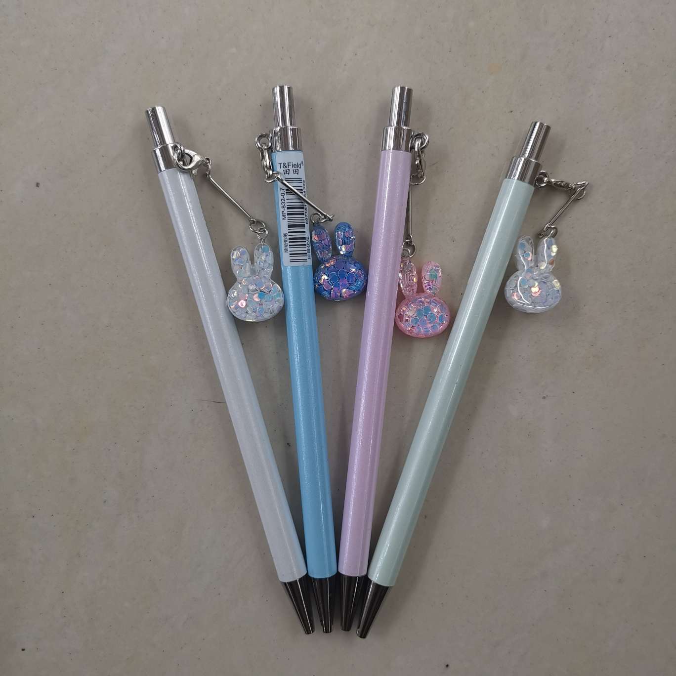 Metal pole pencil, pendant pencil, aluminum pole pencil.
