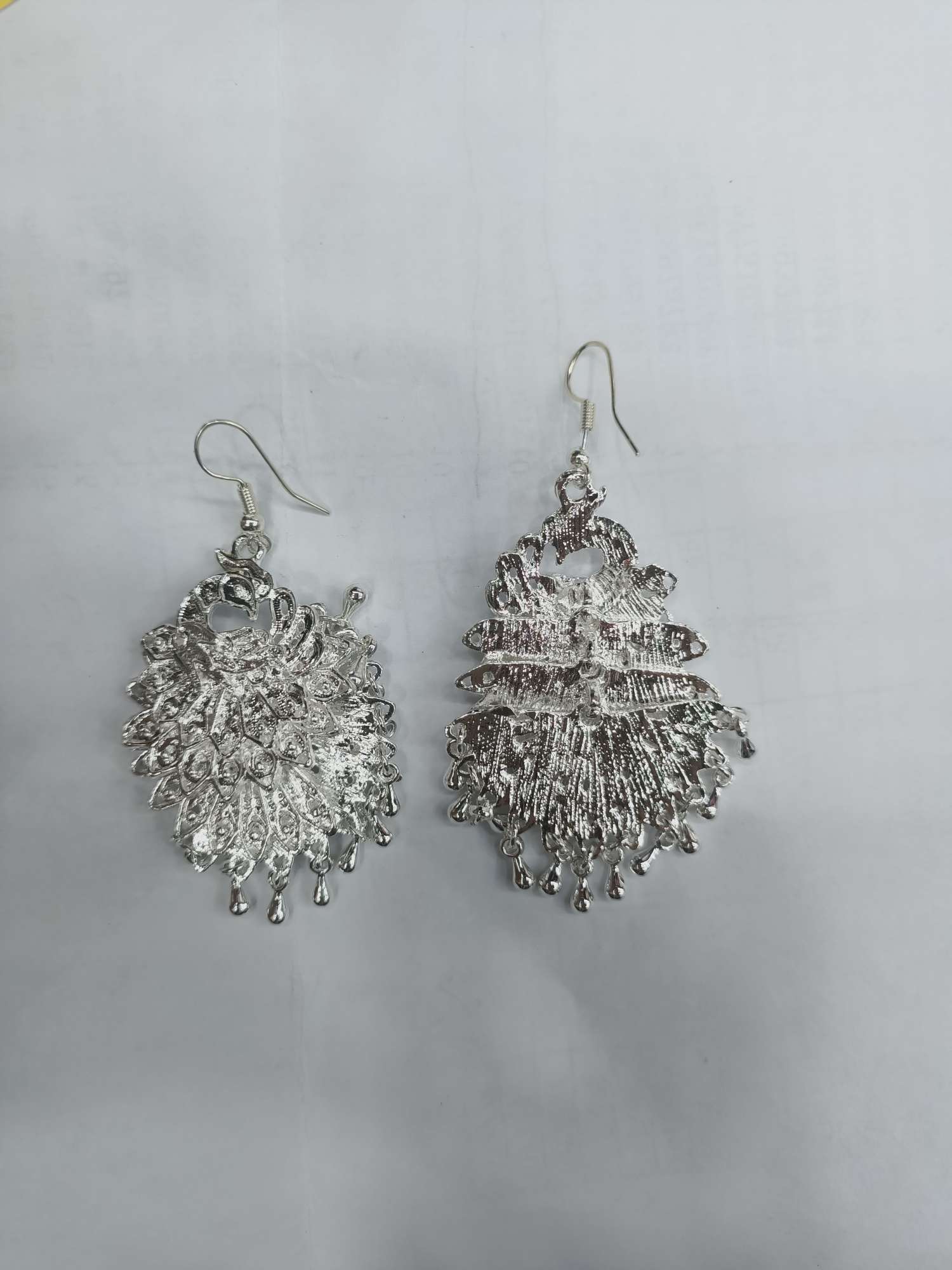 Minority Wind Four Layers Of White Peacock Open Screen Earrings Trumpet details Picture