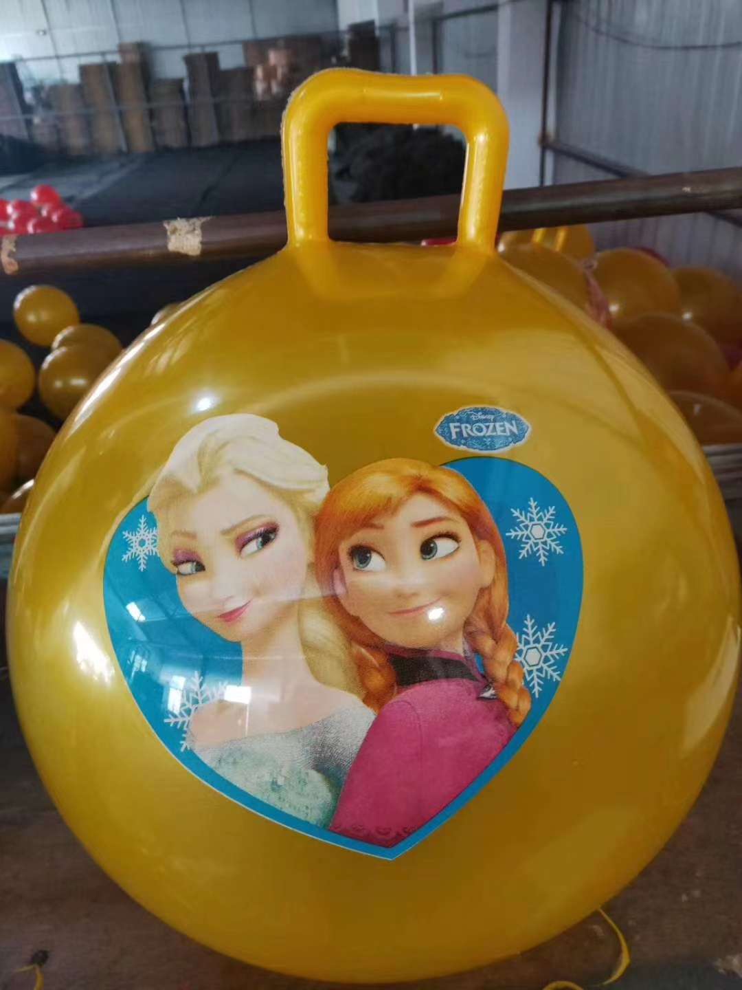 65 cm ball