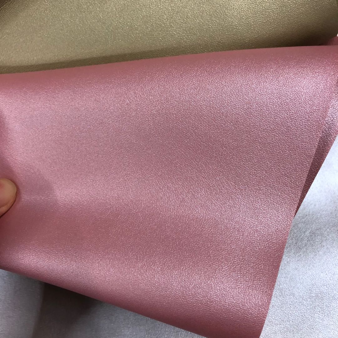 Factory direct sales of pearlescent colored sheep eco-friendly leather-textured pvc leather bags, handbags, sofa fabrics, stationery boxes, packaging and jewelry box materials Application Scenario