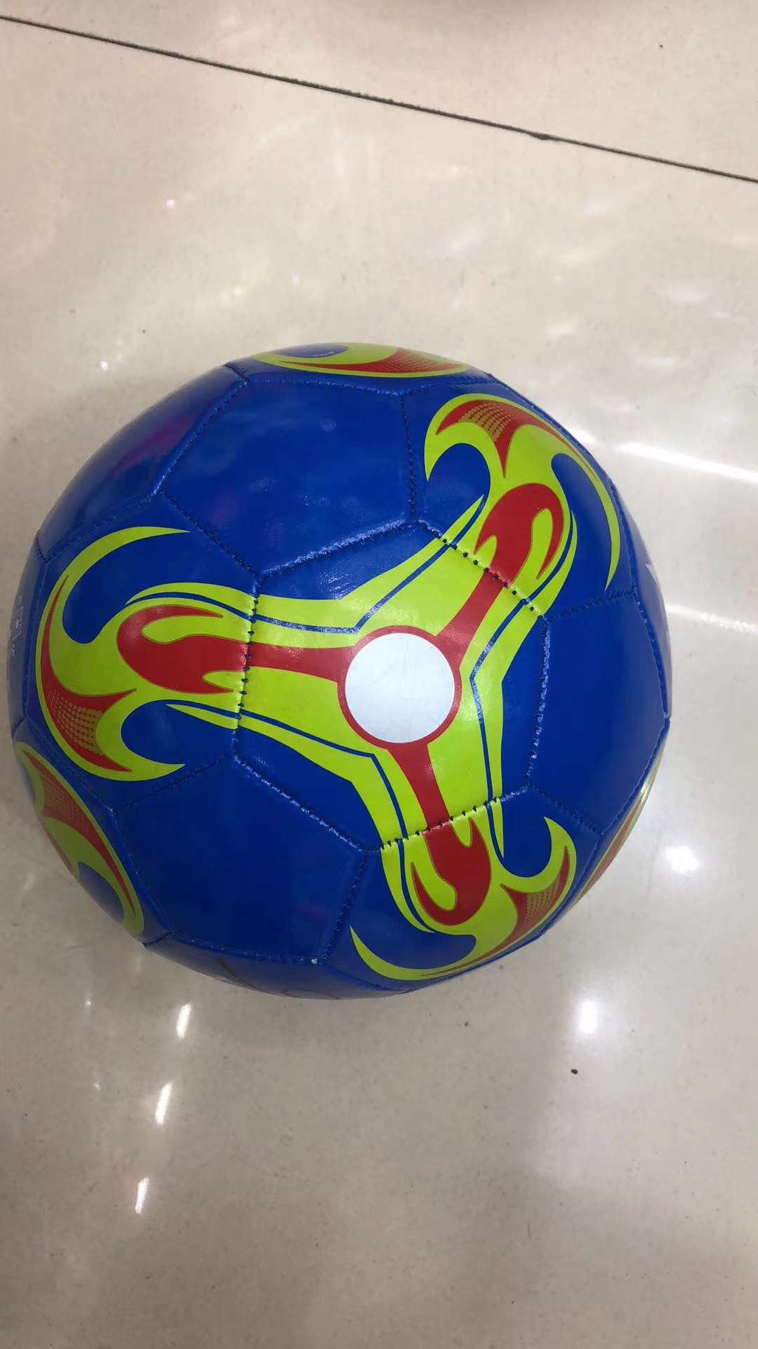 兰色底+绿红花球