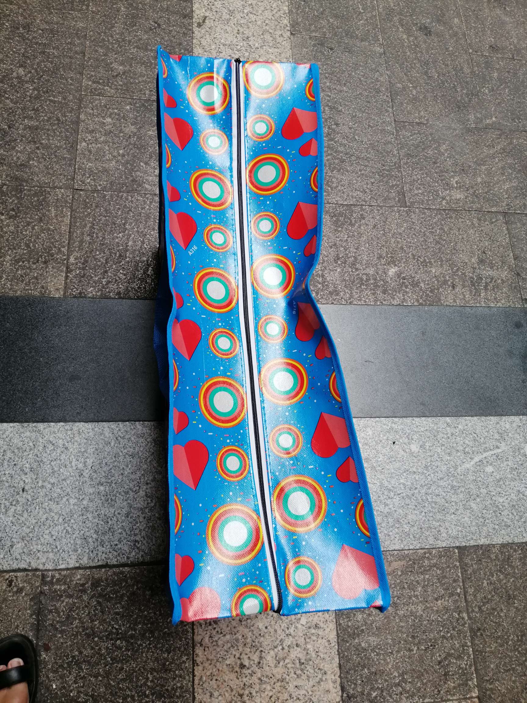 80X60 Thickened Large Non-Woven Film Bag Application Scenario
