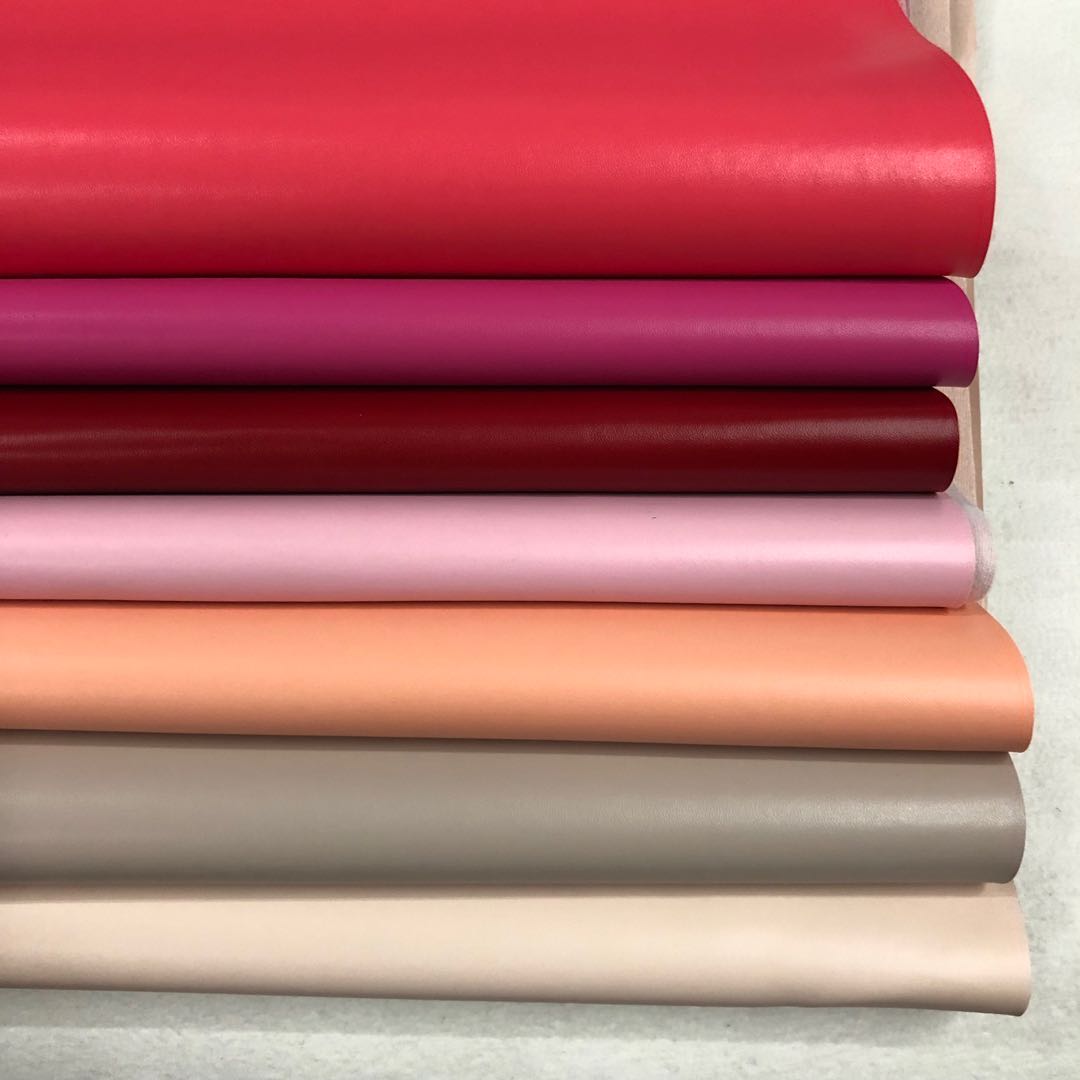 Factory direct sales of fine, small-textured, eco-friendly pvc artificial leather, simulated leather, fine-textured luggage leather, sofa leather, soft leather fabric Application Scenario