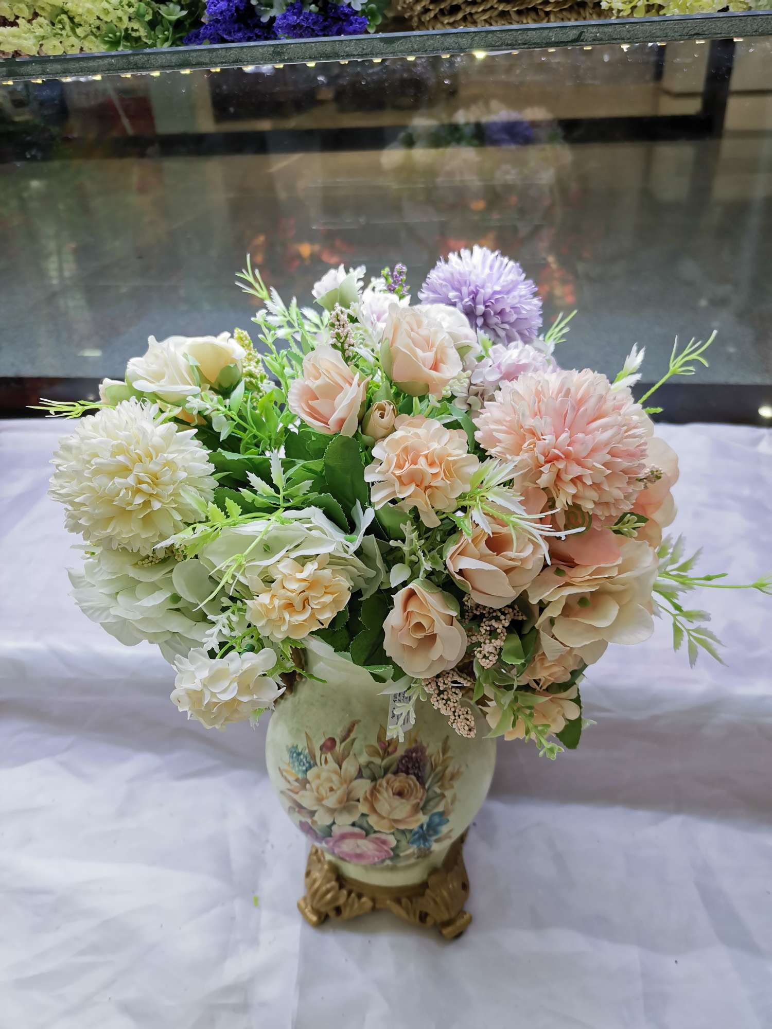 Simulated 7-pronged hybrid rose details Picture