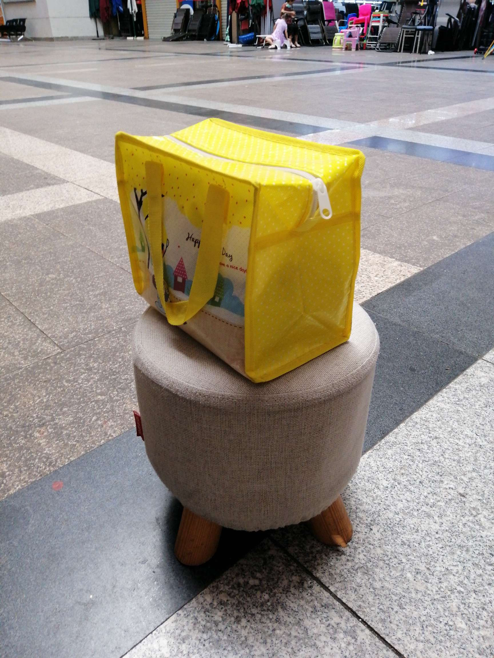 Super Small Non-Woven Bag Storage Bag Zipper Bag Packing Bag Application Scenario