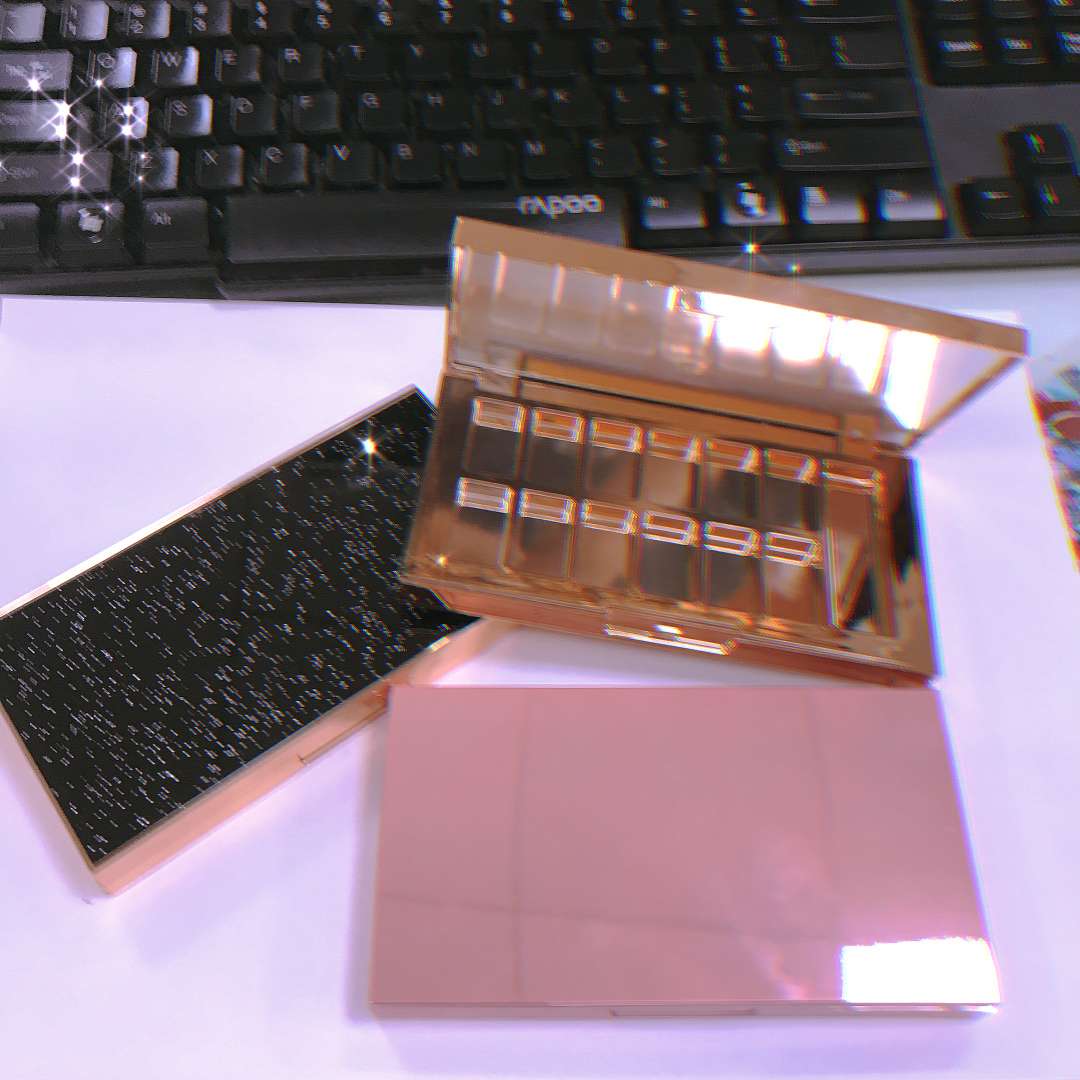 Packaging materials for the popular eyeshadow and powder box series undefined