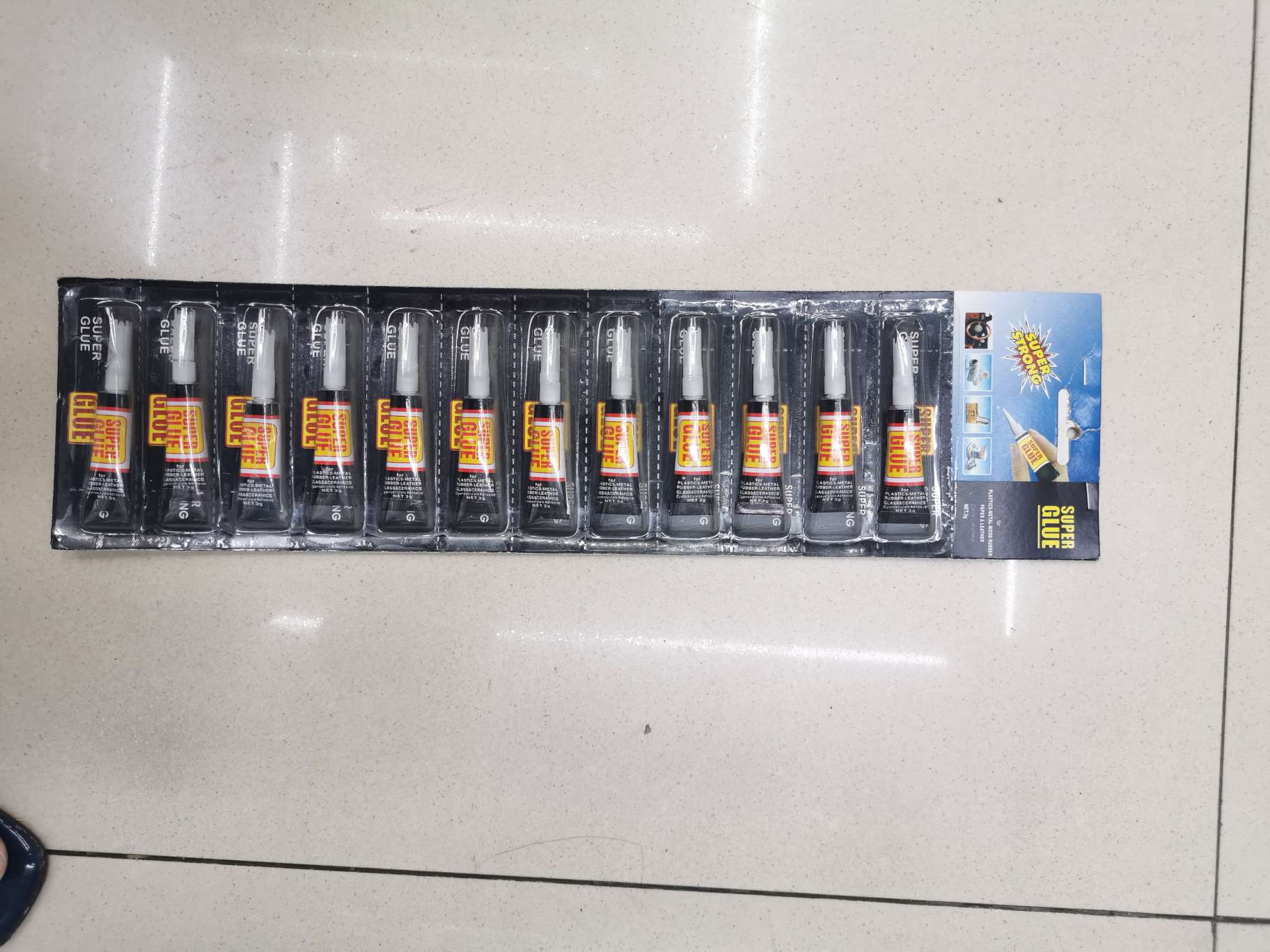 3 g super glue 12 suction CARDS