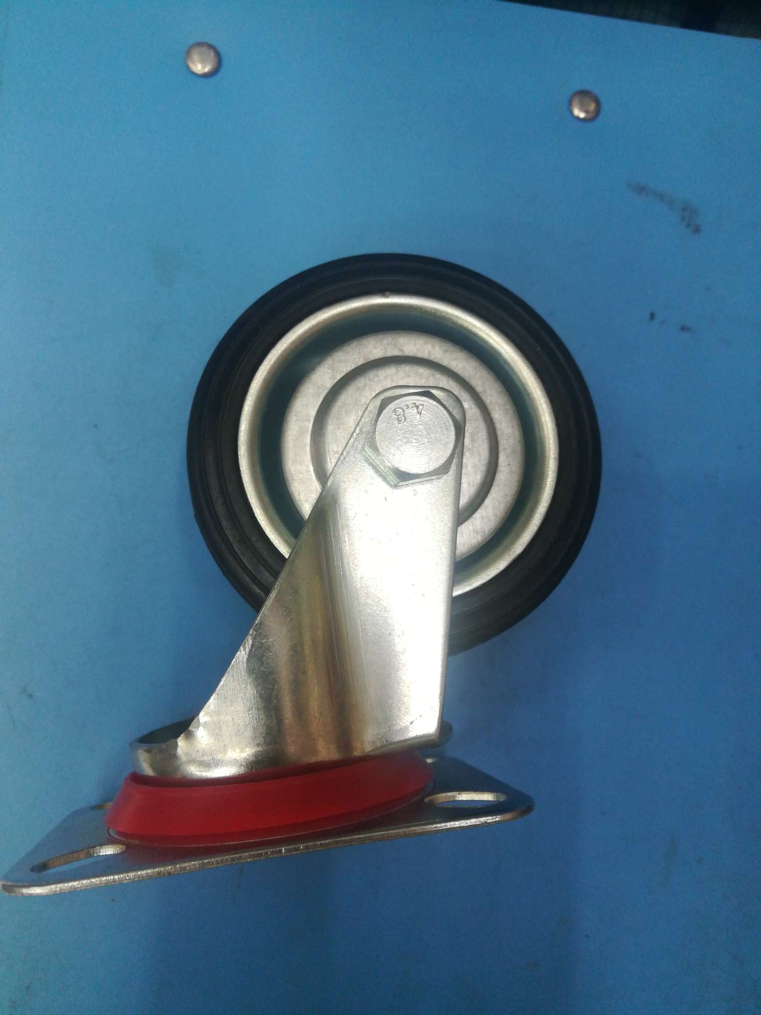 3-inch movable, rubber wheels