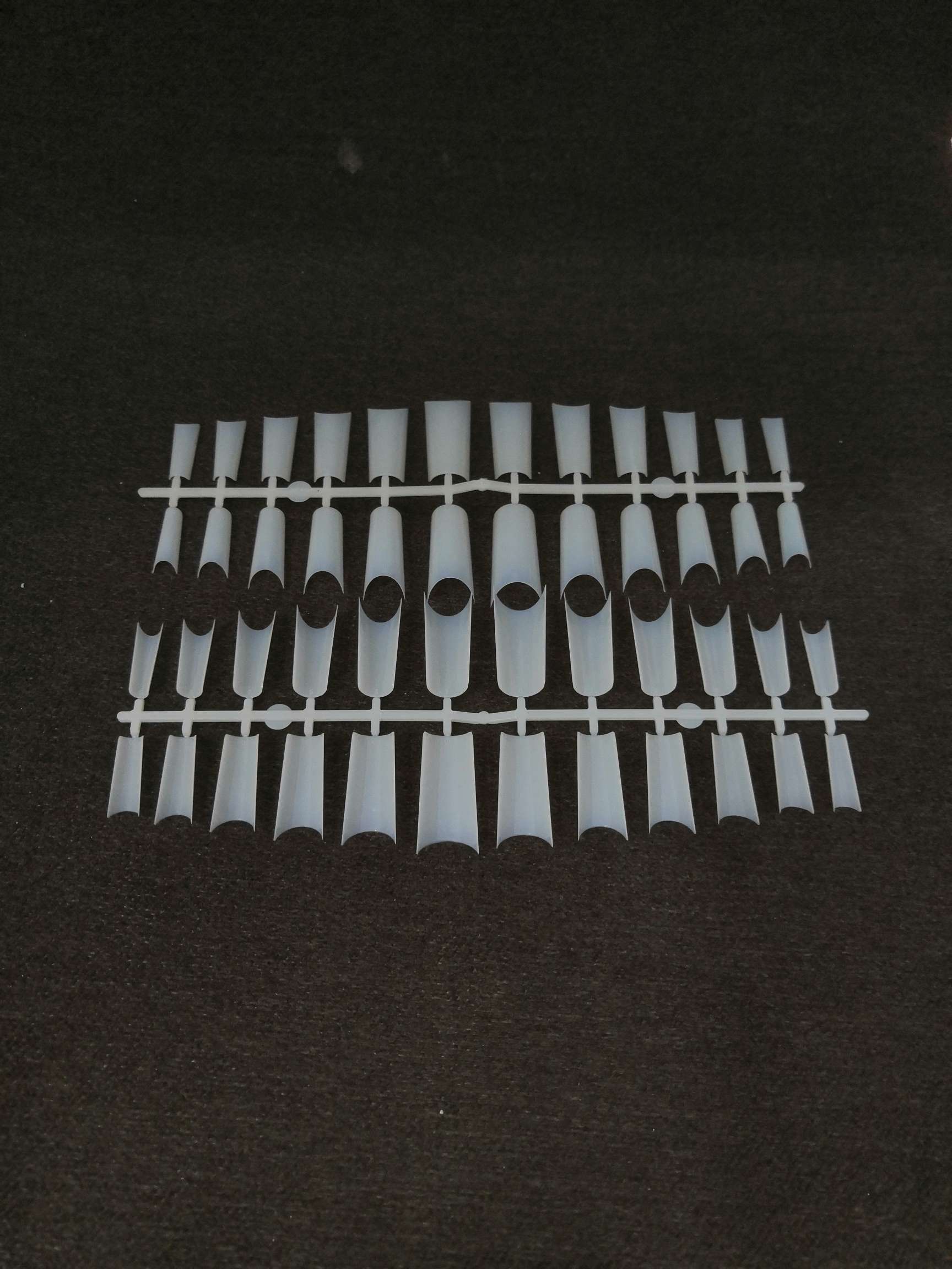 Nail art technique: French transparent and seamless nail plates, French nail plates, natural color nail plates Application Scenario