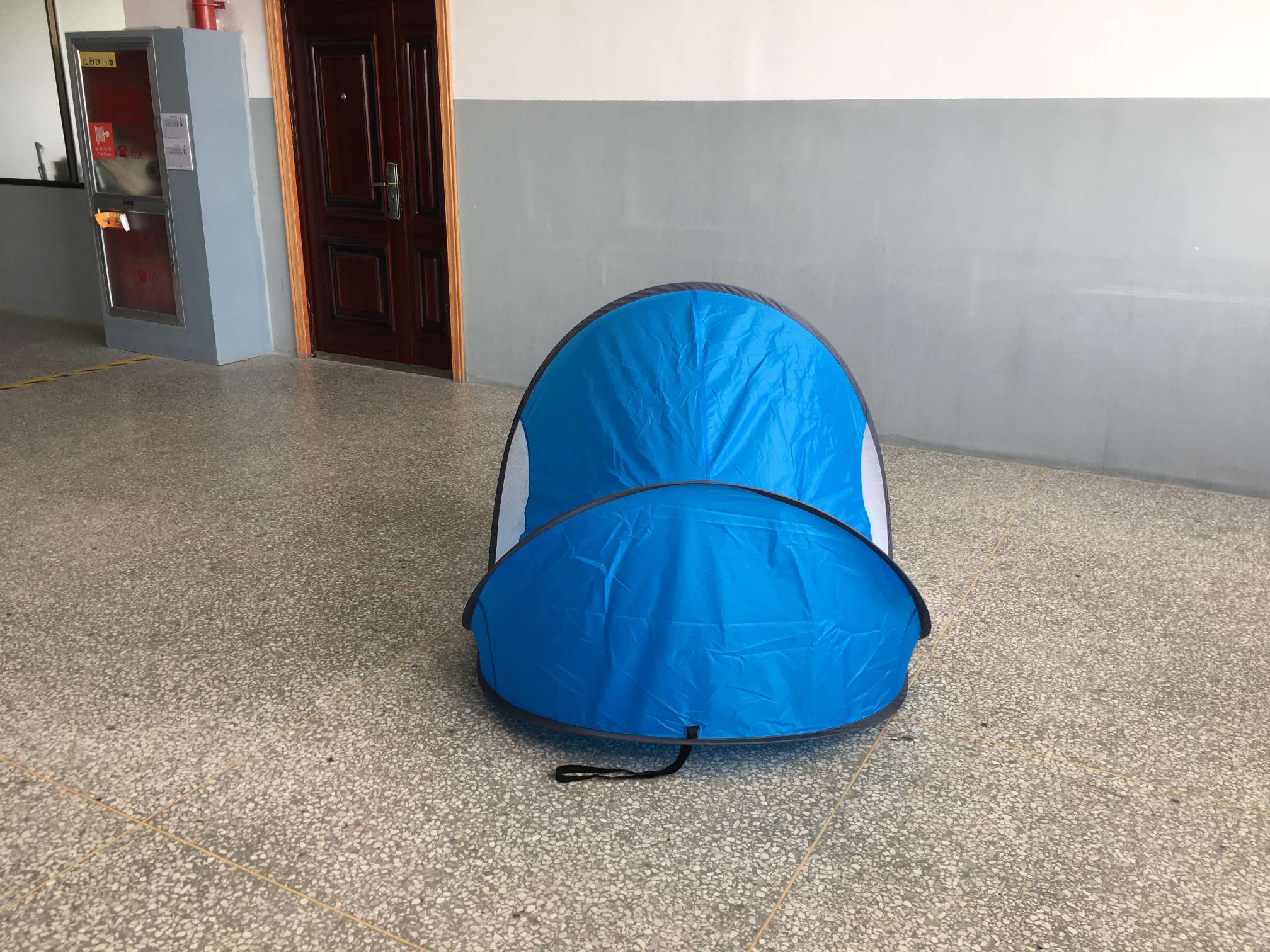 Outdoor automatic camping, tourism and leisure beach single-person tents can be customized undefined