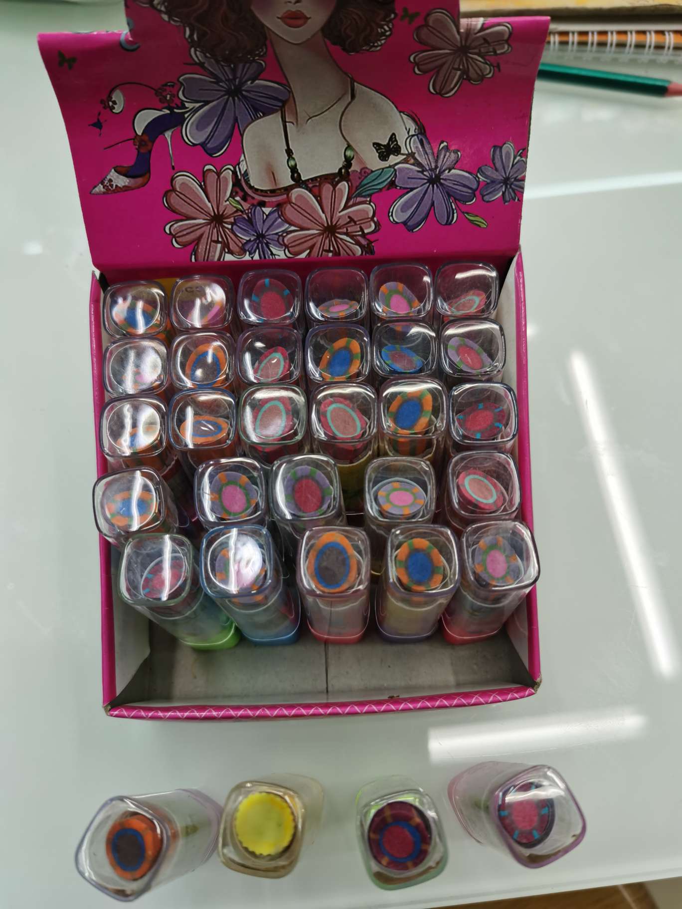 Creative lipstick erasers, factory direct sales, with favorable prices Specification image