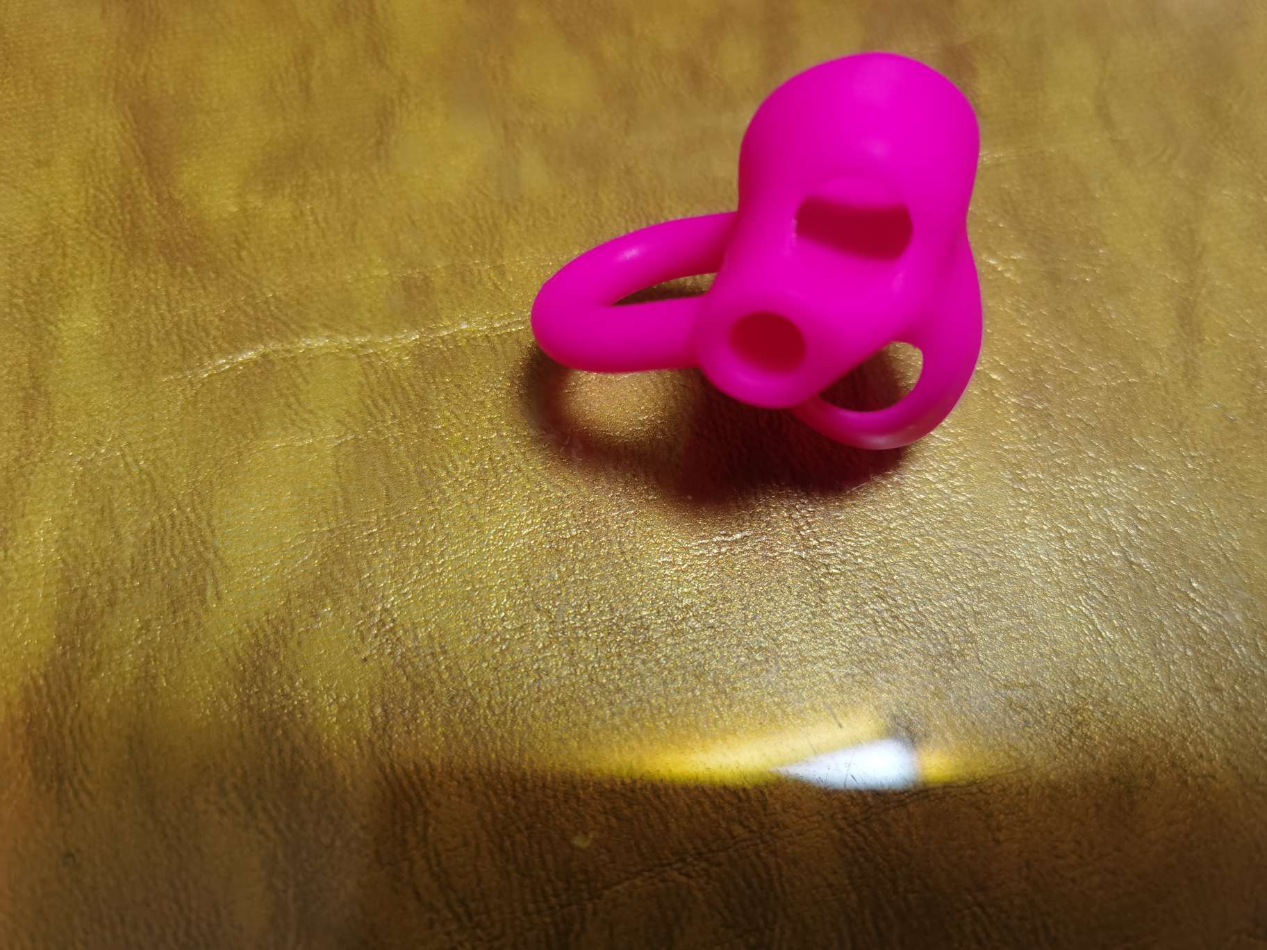 New pen grip, a best-selling three-finger pen grip Application Scenario