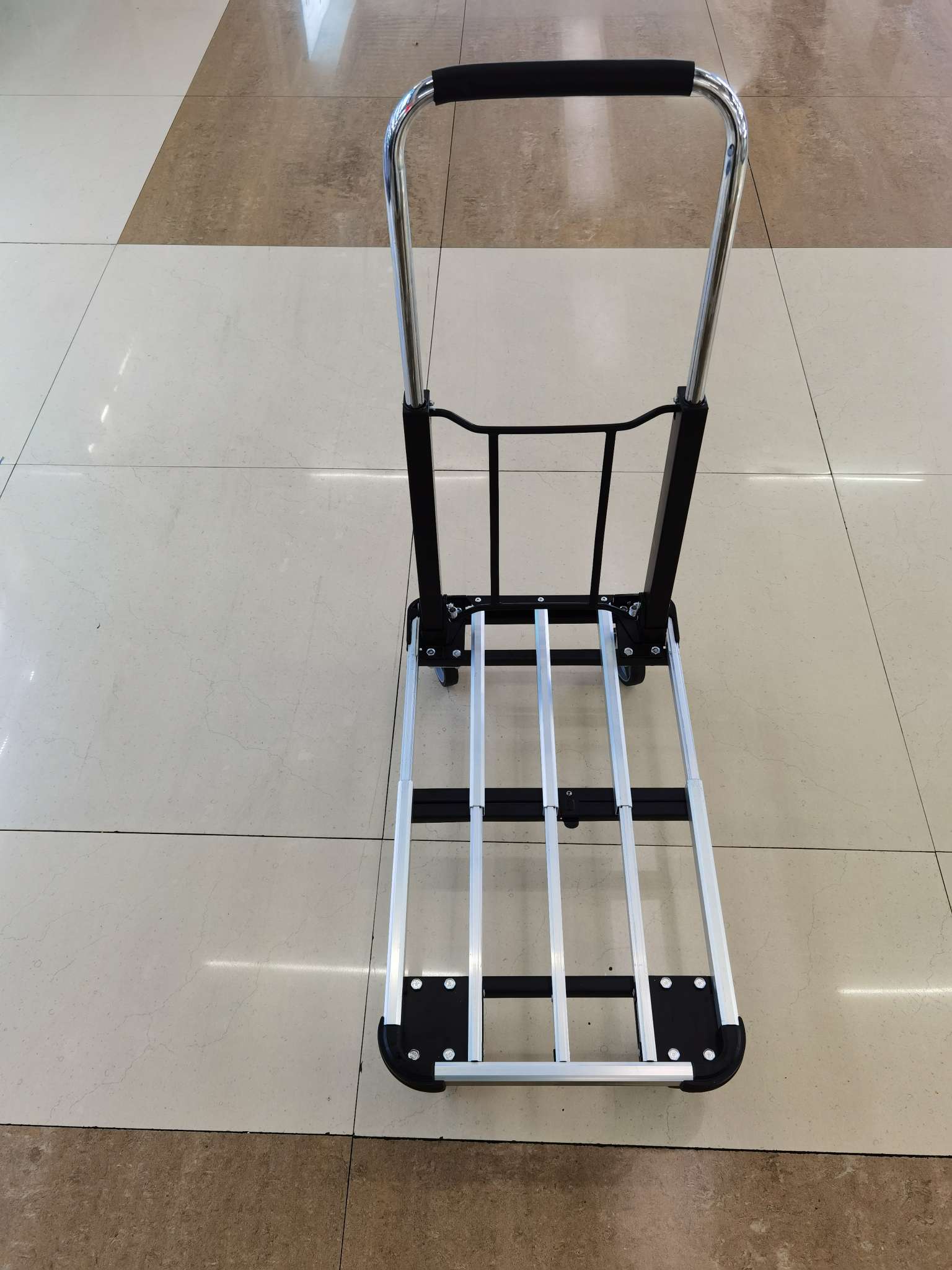 Aluminium alloy four-wheel stretchable folding flat hand trolley