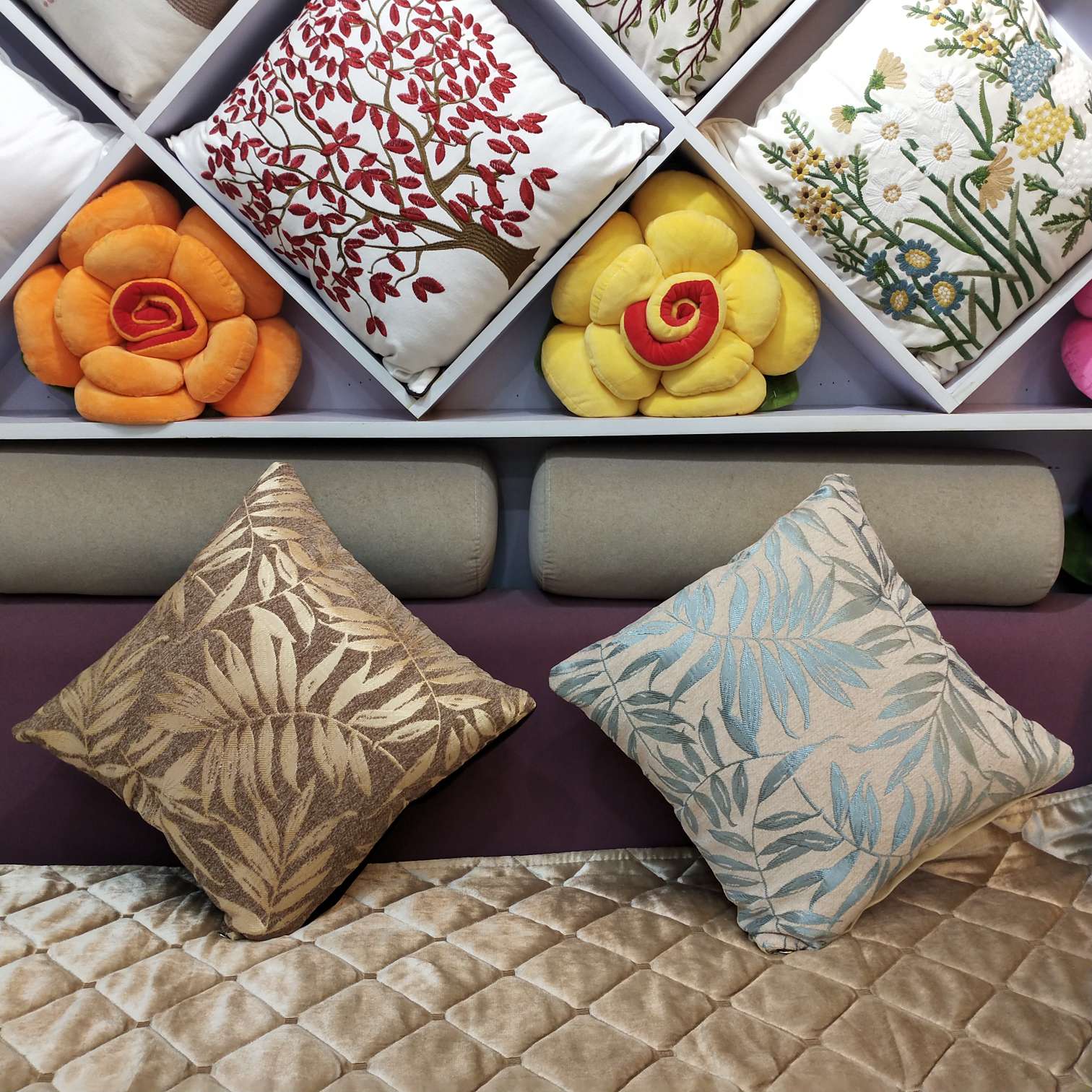 北欧简约现代沙发汽车抱枕办公室靠垫雪尼沙叶子花