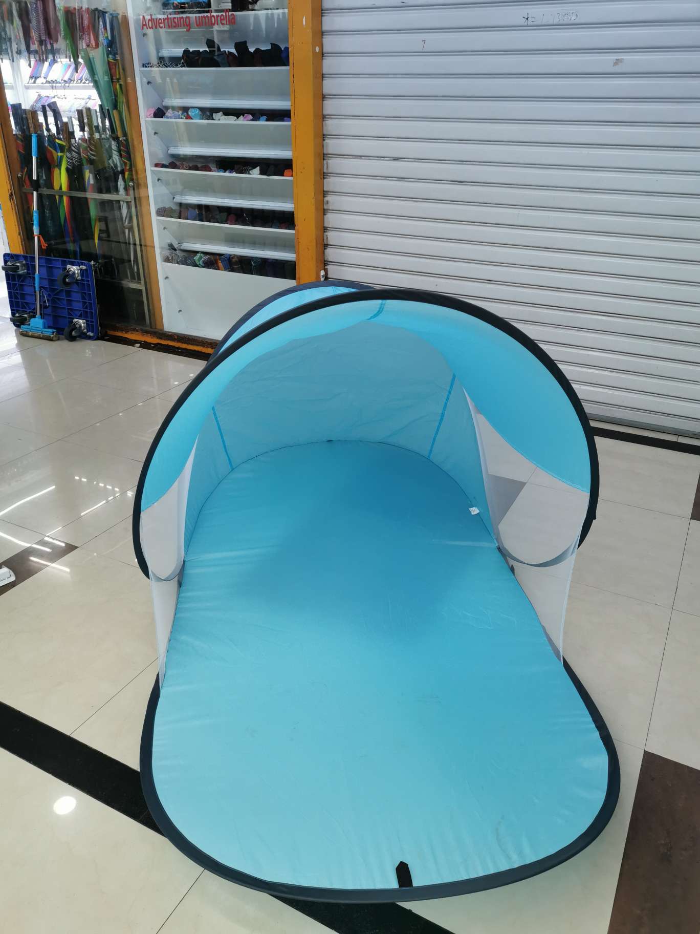 Outdoor automatic camping, tourism and leisure beach single-person tents can be customized Application Scenario