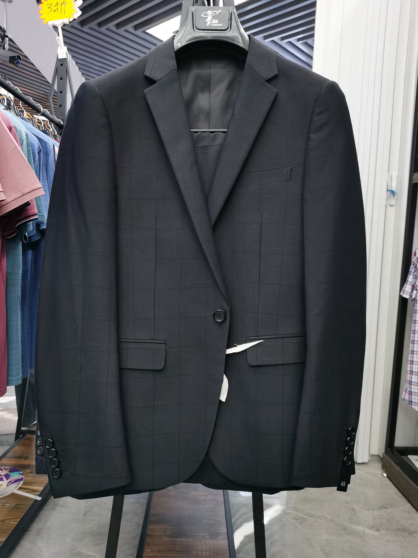 Men's casual checked suit