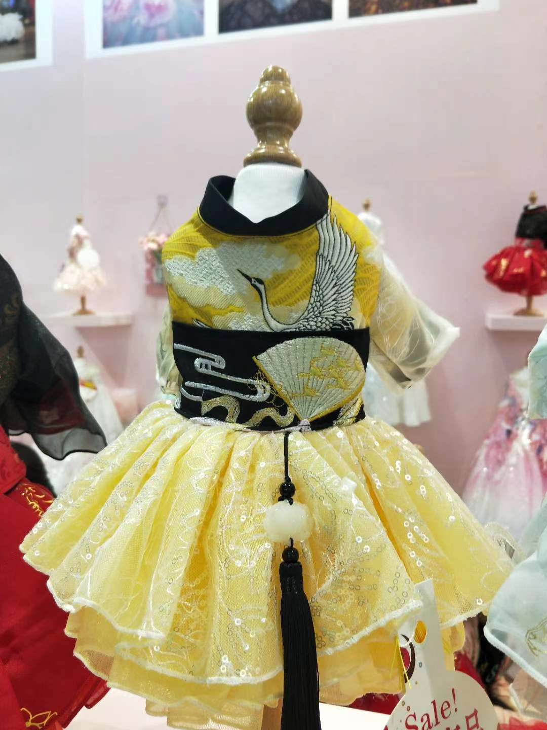 漂亮的汉服每个款式基本都是单件了，要扫货的主子们要趁早哦！产品图