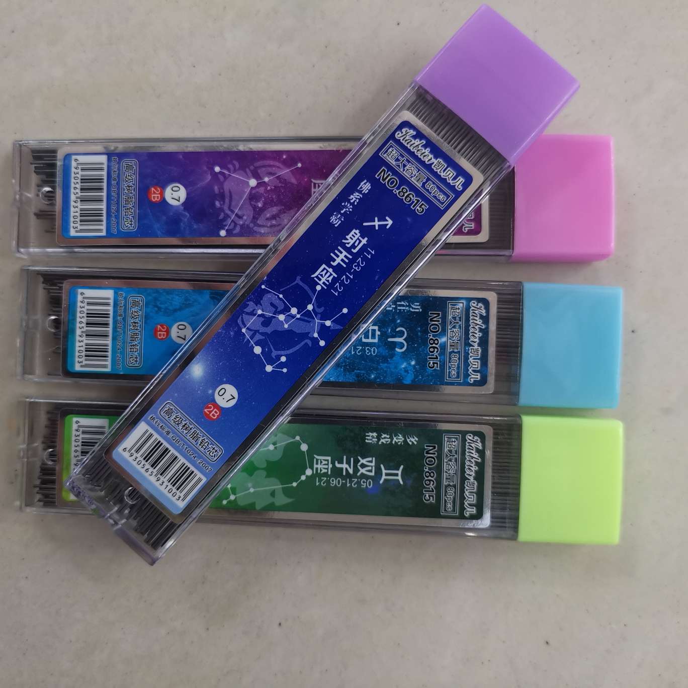 Large-capacity resin lead core, starry sky pattern pencil lead details Picture