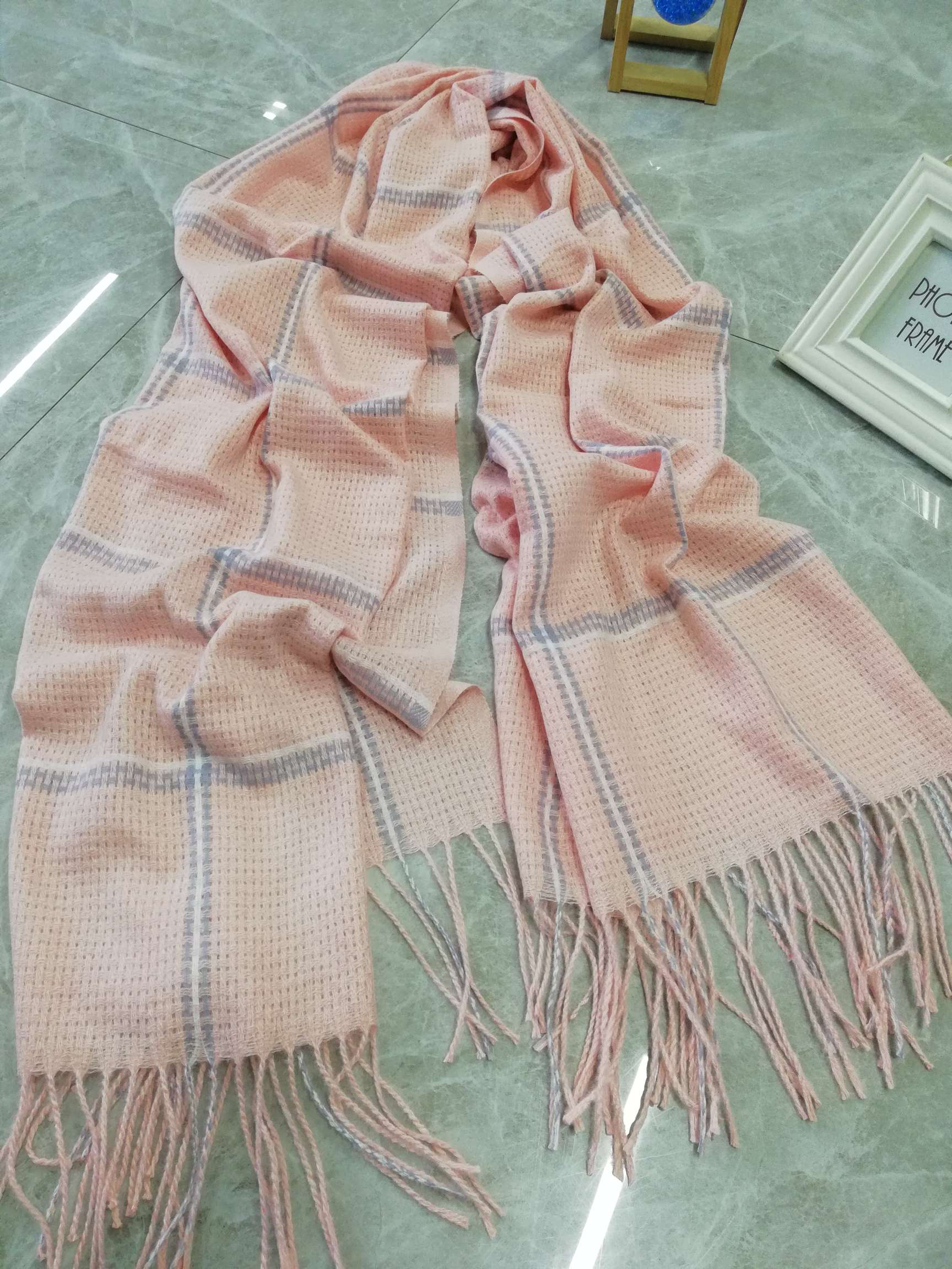 Cashmere imitation Korean version of neck shawl 2020 autumn winter new staggered grid thumbnail