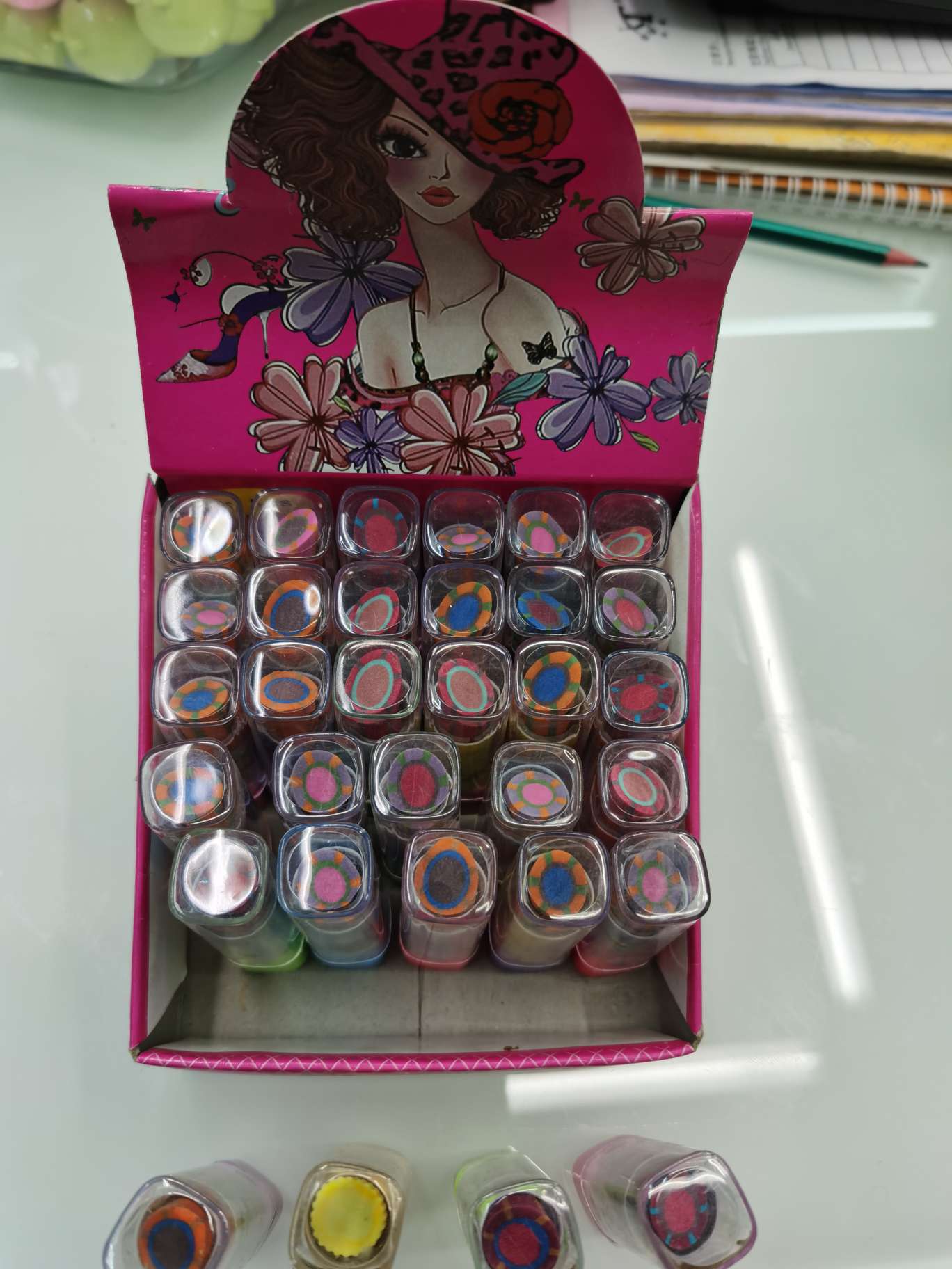 Creative lipstick erasers, factory direct sales, with favorable prices Application Scenario