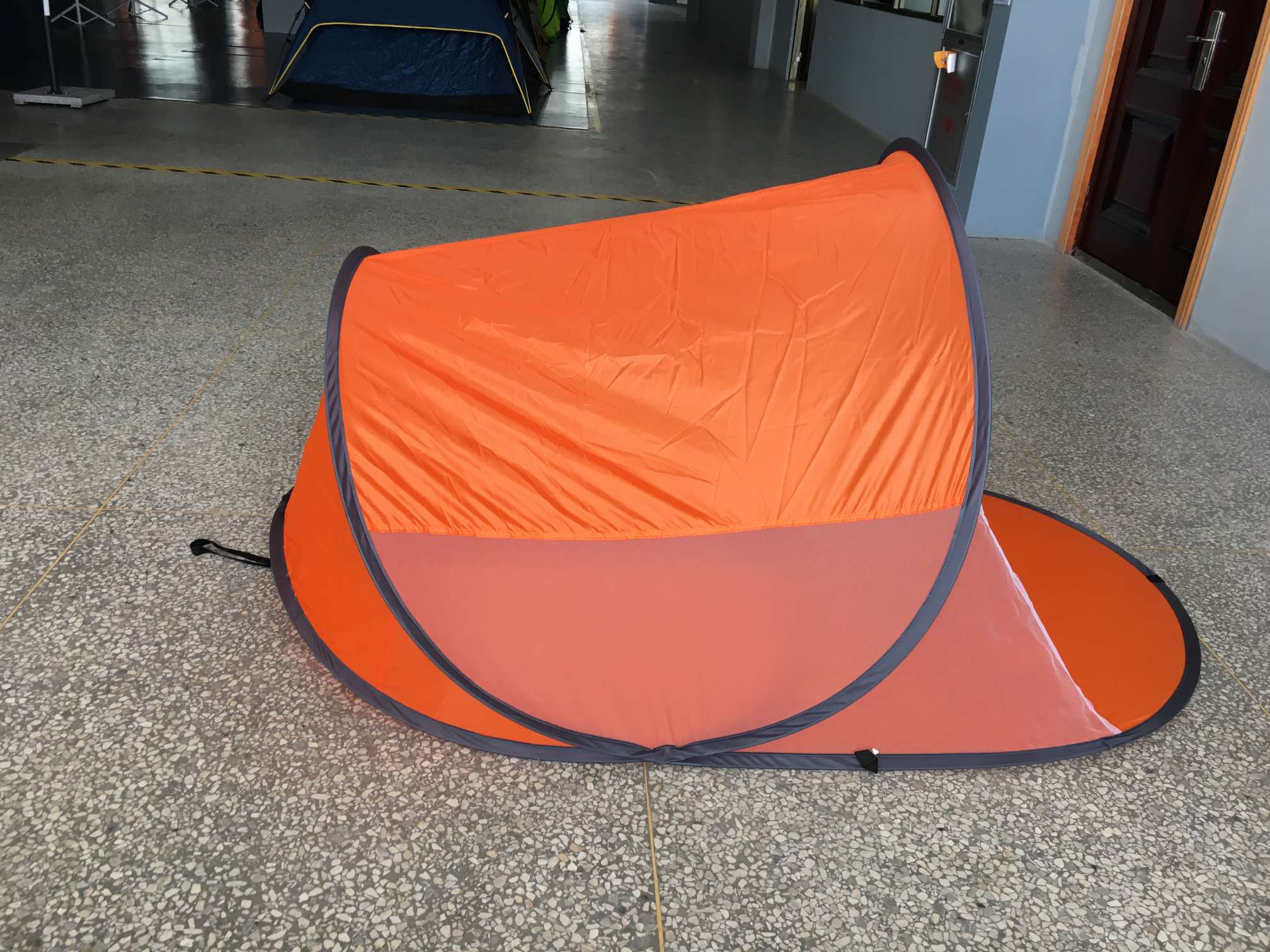 Outdoor automatic camping, tourism and leisure beach single-person tents can be customized undefined
