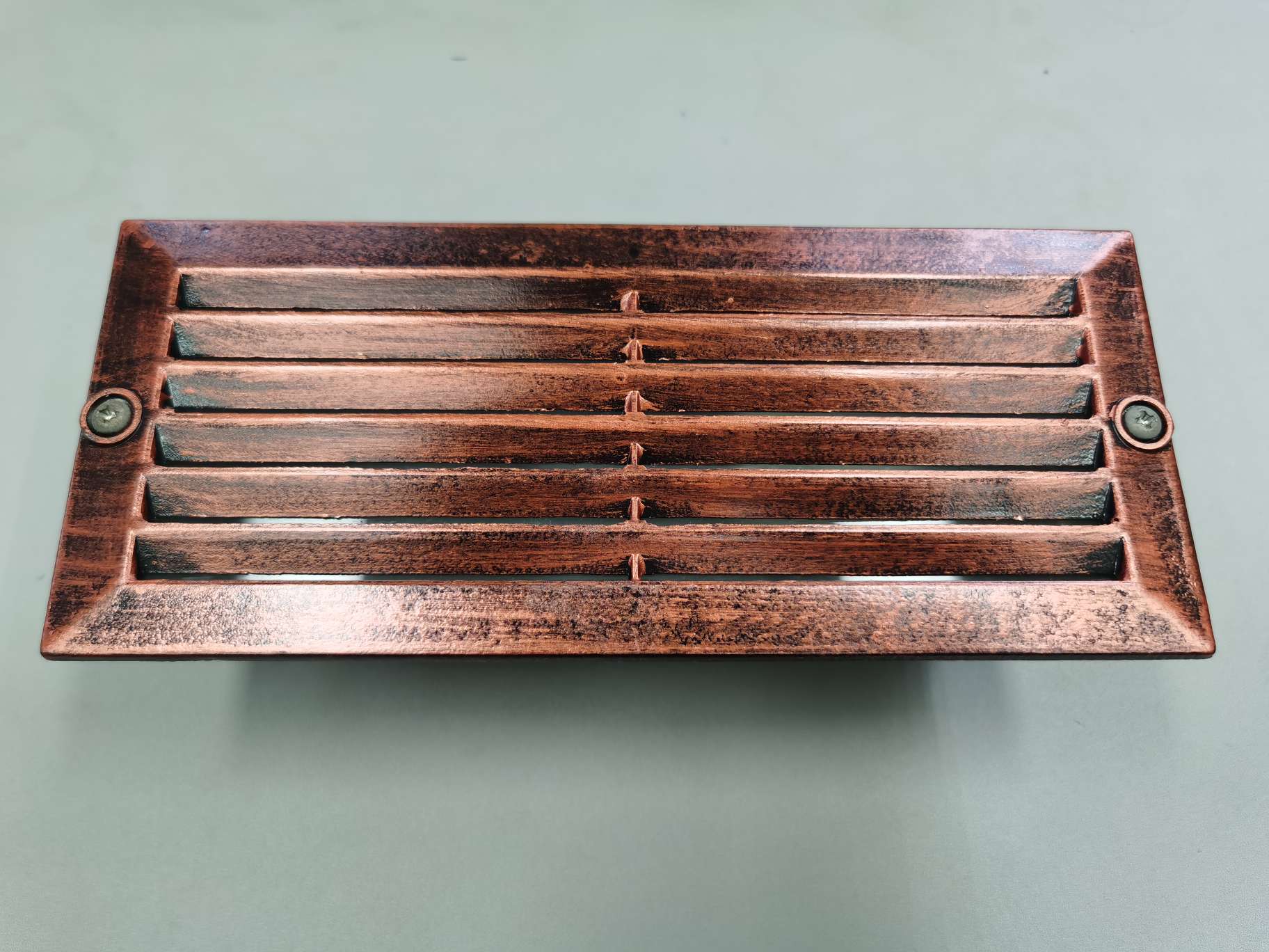 Corner lamp - red copper louver