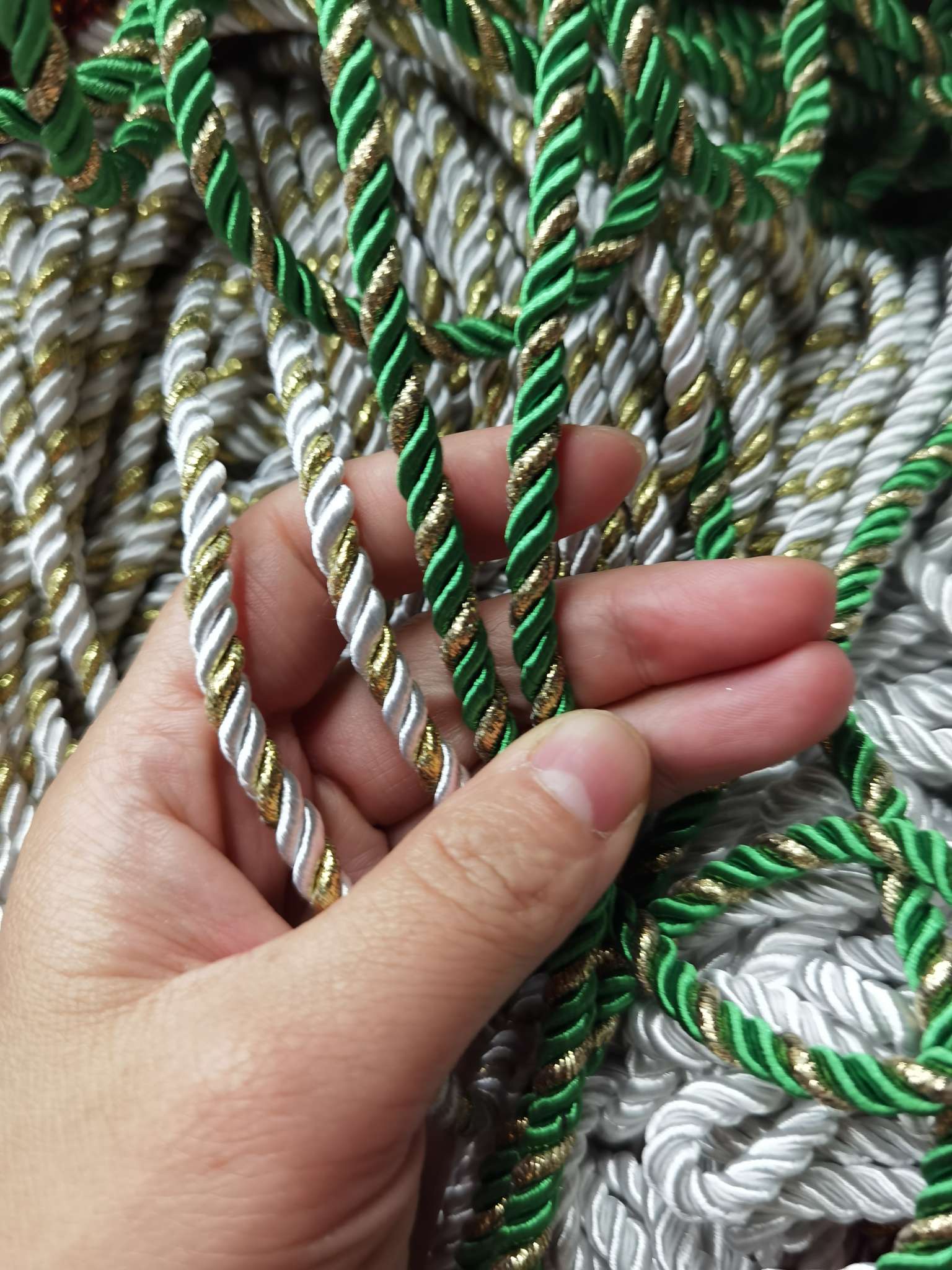 金丝三股绳
