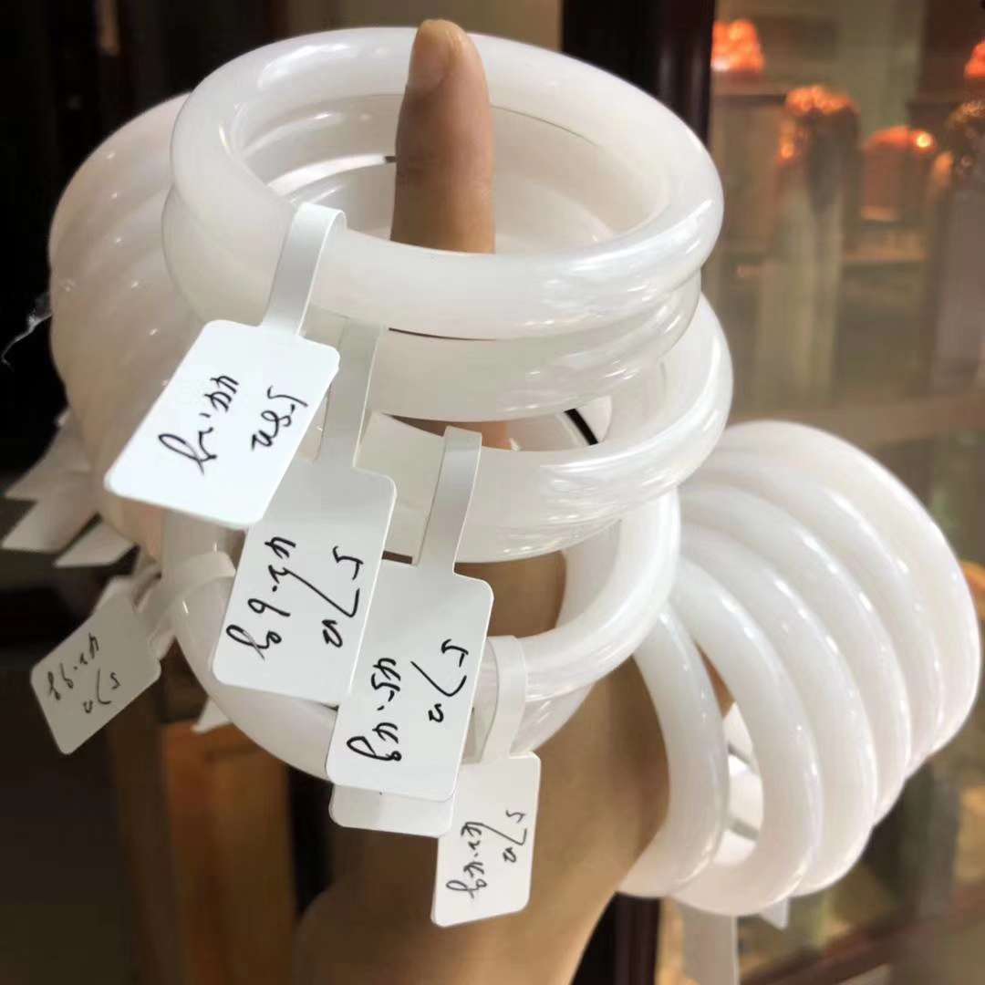 手镯 新疆羊脂白玉手镯产品图
