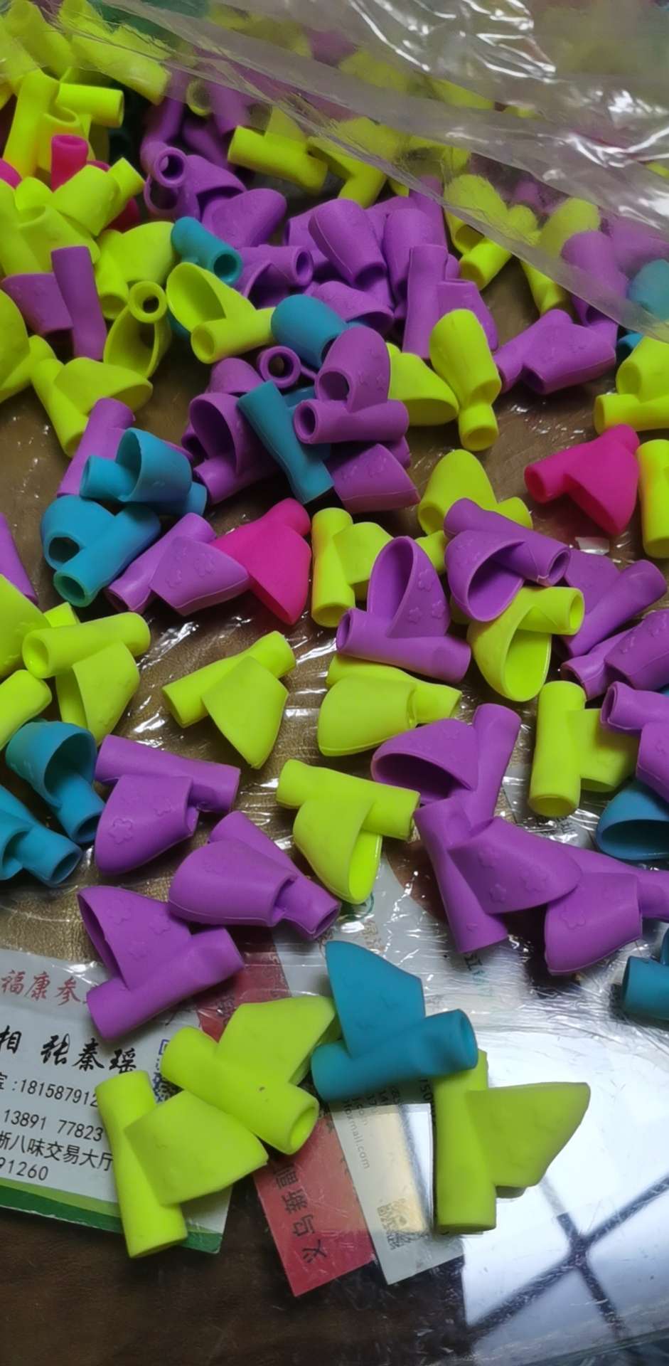 Soft rubber eco-friendly single-finger pen grip