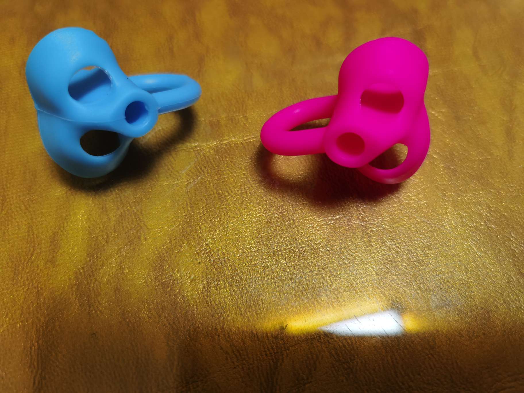 New pen grip, a best-selling three-finger pen grip details Picture