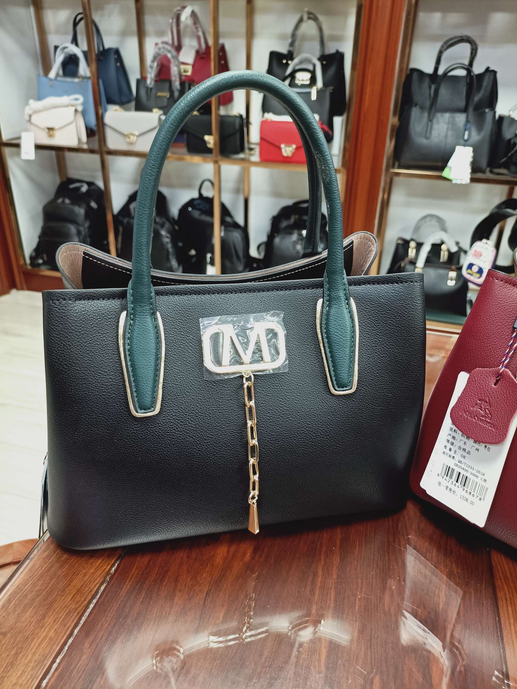 British Paul genuine leather women's bag P661047-2B details Picture